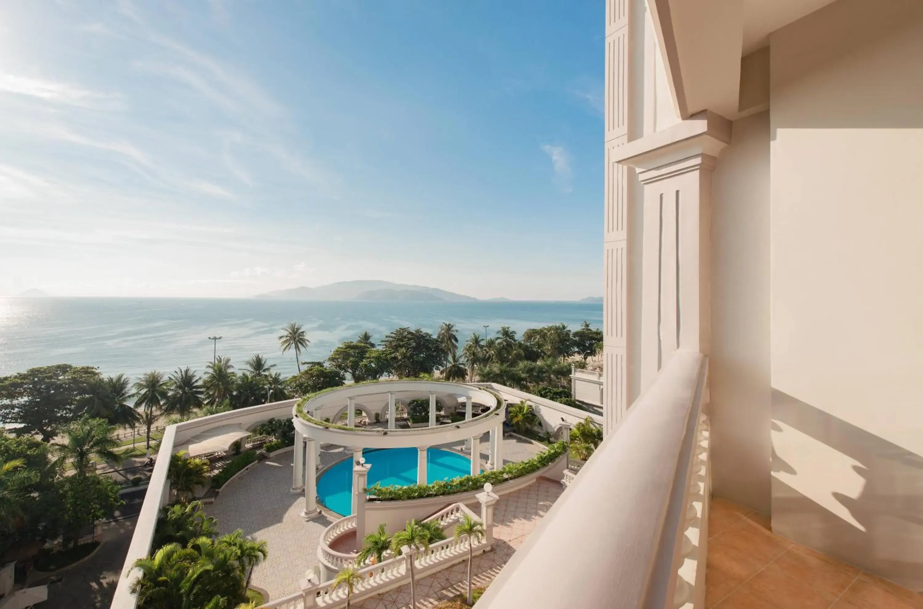 Grand Deluxe King with Ocean View in Sunrise Nha Trang Beach Hotel & Spa Grand Deluxe King with Ocean View in Sunrise Nha Trang Beach Hotel & Spa