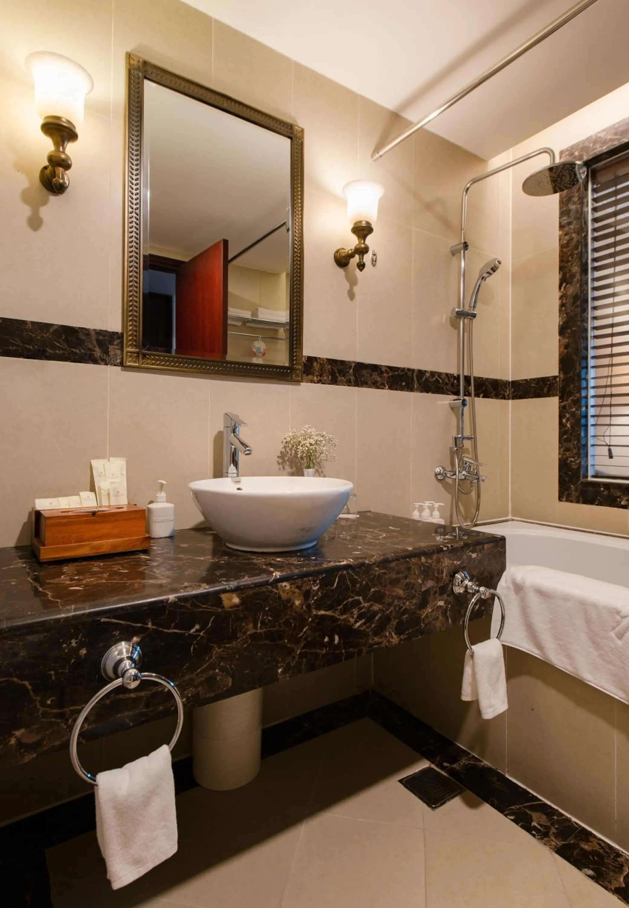 Bathroom in Sunrise Nha Trang Beach Hotel & Spa