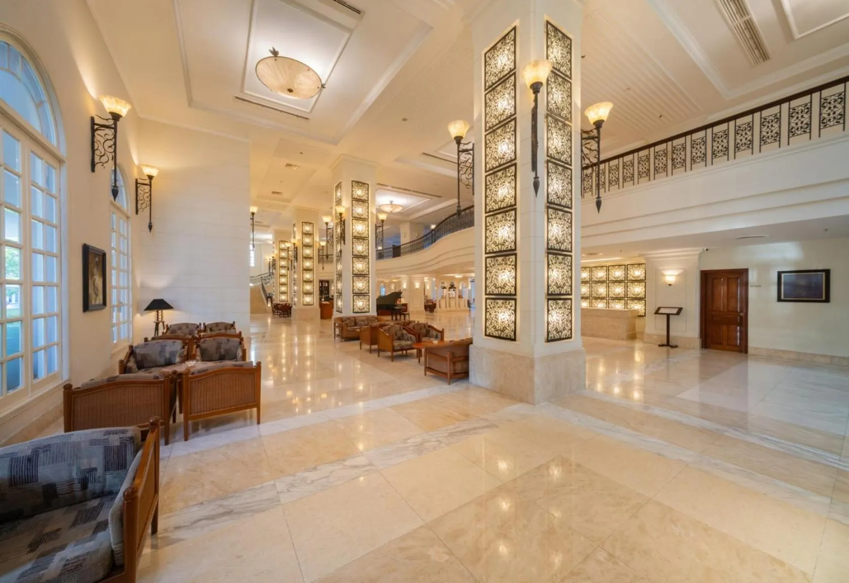 Lobby or reception in Sunrise Nha Trang Beach Hotel & Spa