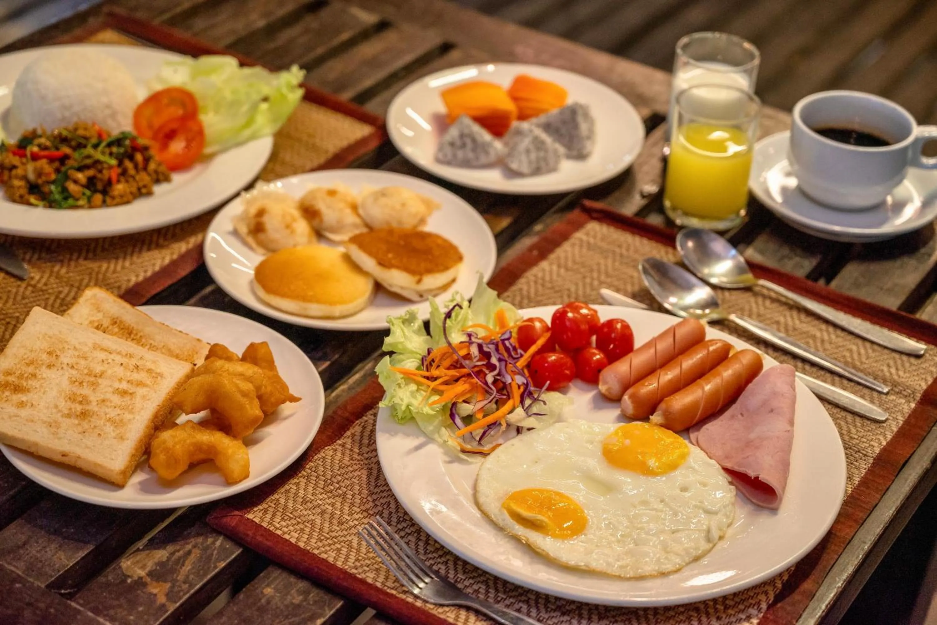 Restaurant/places to eat in Lampang River Lodge