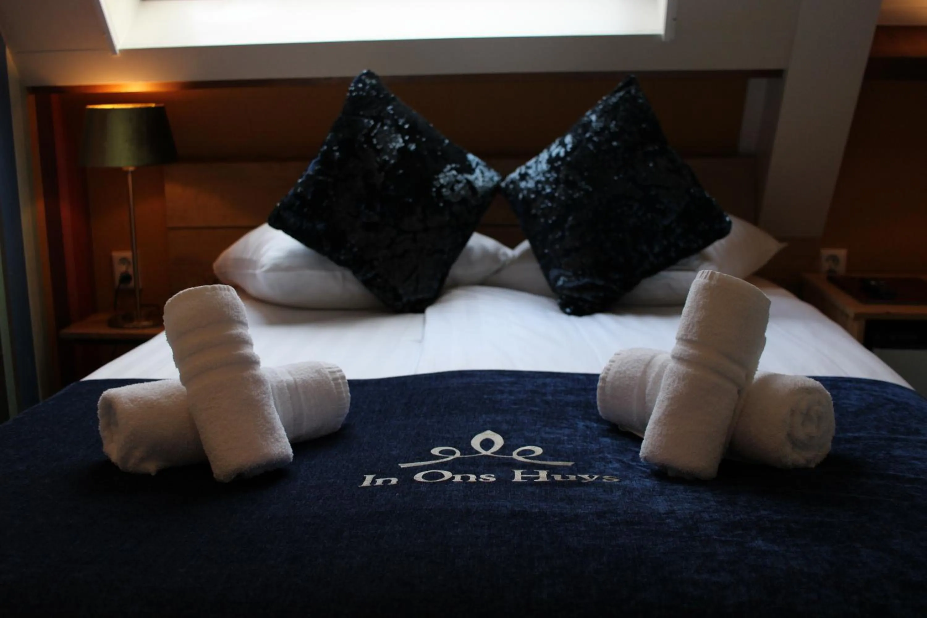 Bed in Hotel West Inn