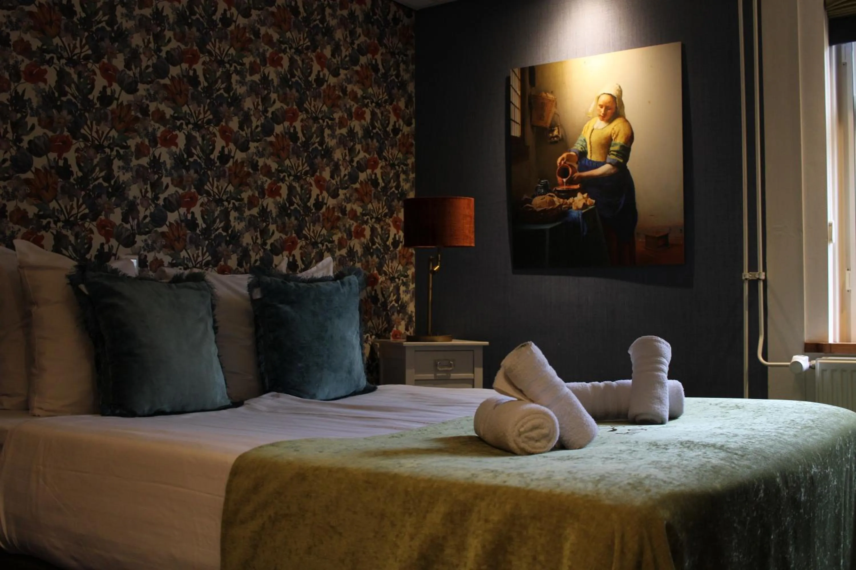 Bed in Hotel West Inn