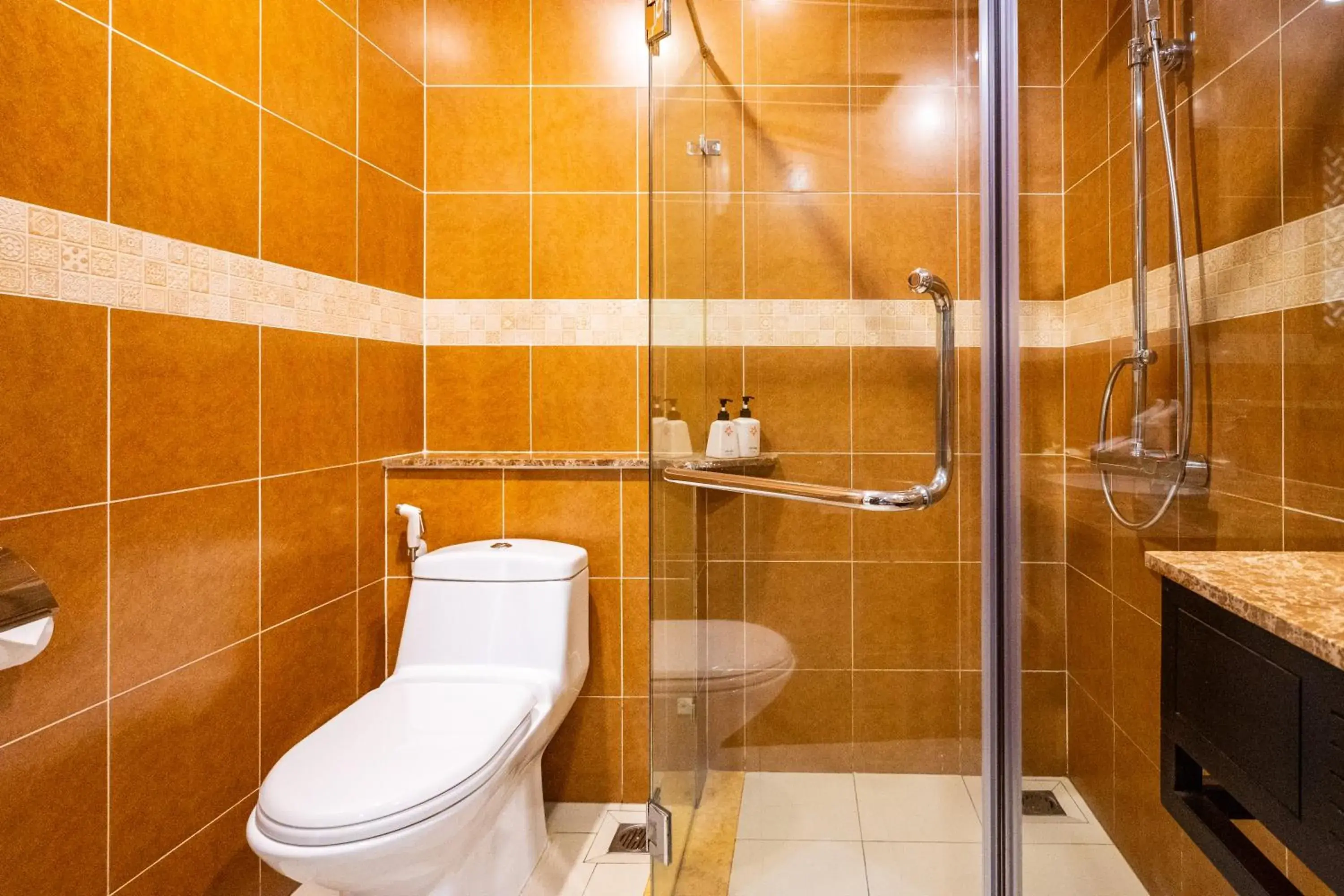 Standard Twin Room with Balcony - Complimentary Mini-bar in room in Pandanus Resort Standard Twin Room with Balcony - Complimentary Mini-bar in room in Pandanus Resort