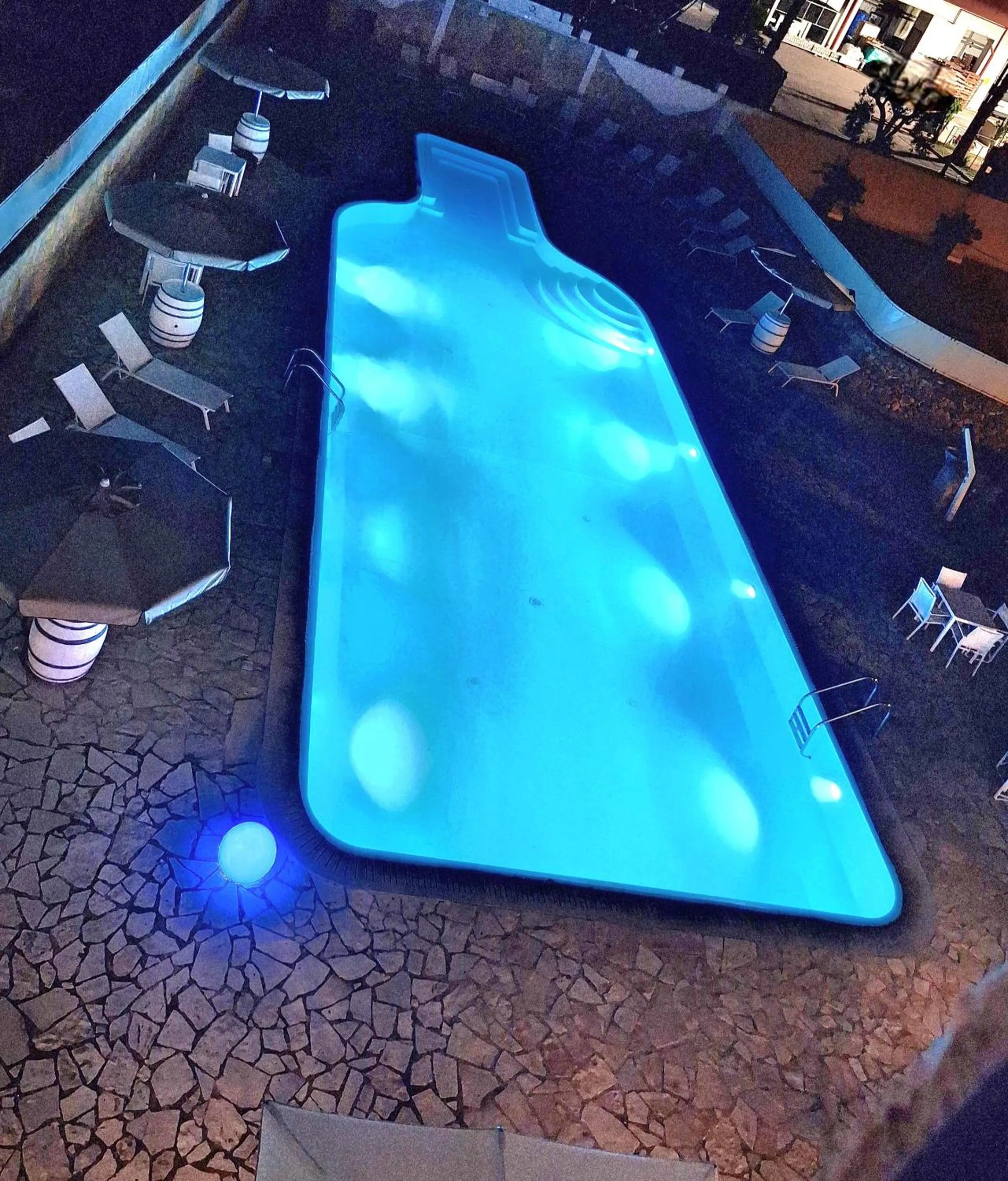 Swimming pool in Leone de Castris Wine Hotel