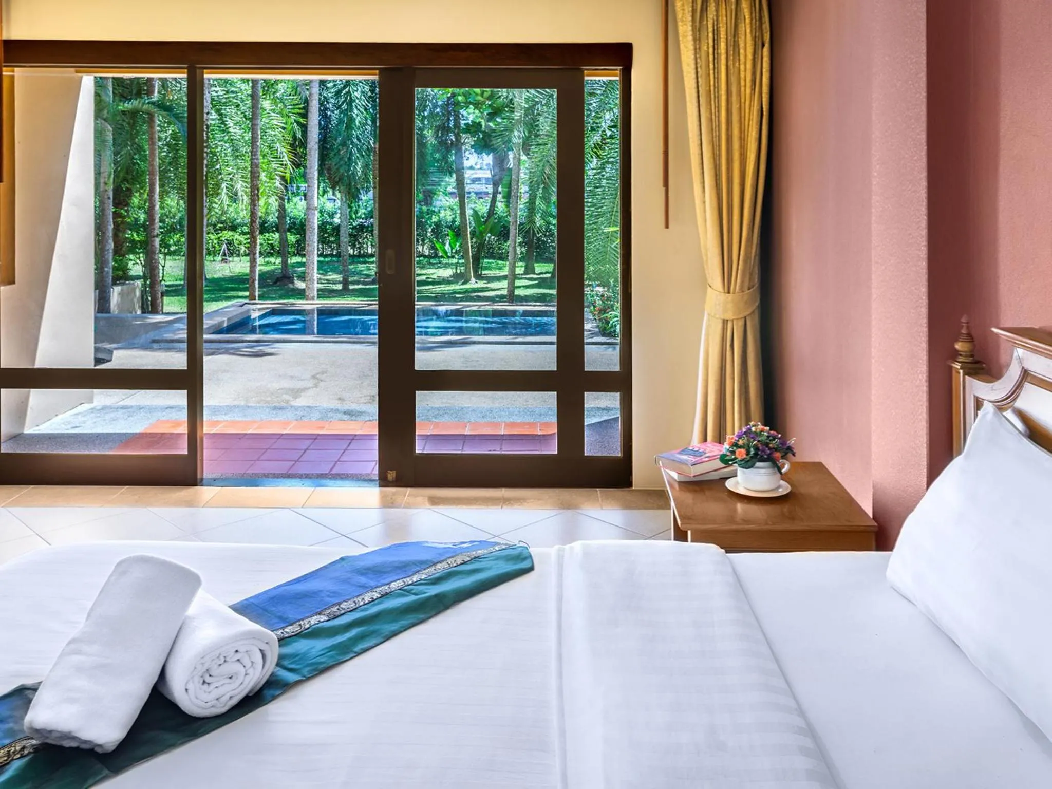 Bed in Khaolak Mohin Tara Resort - SHA Certified