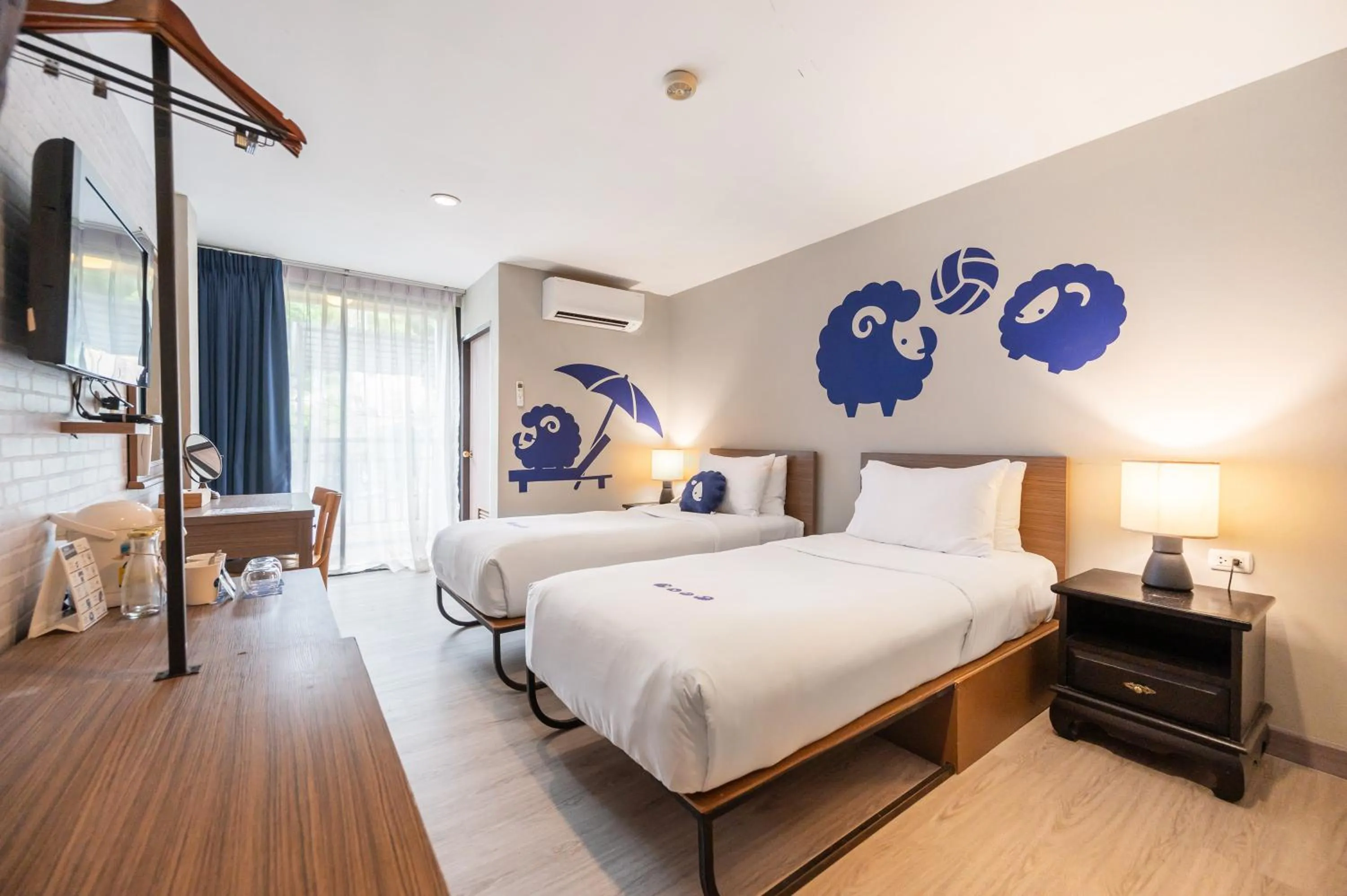Photo of the whole room, Bed in Kokotel Krabi Ao Nang