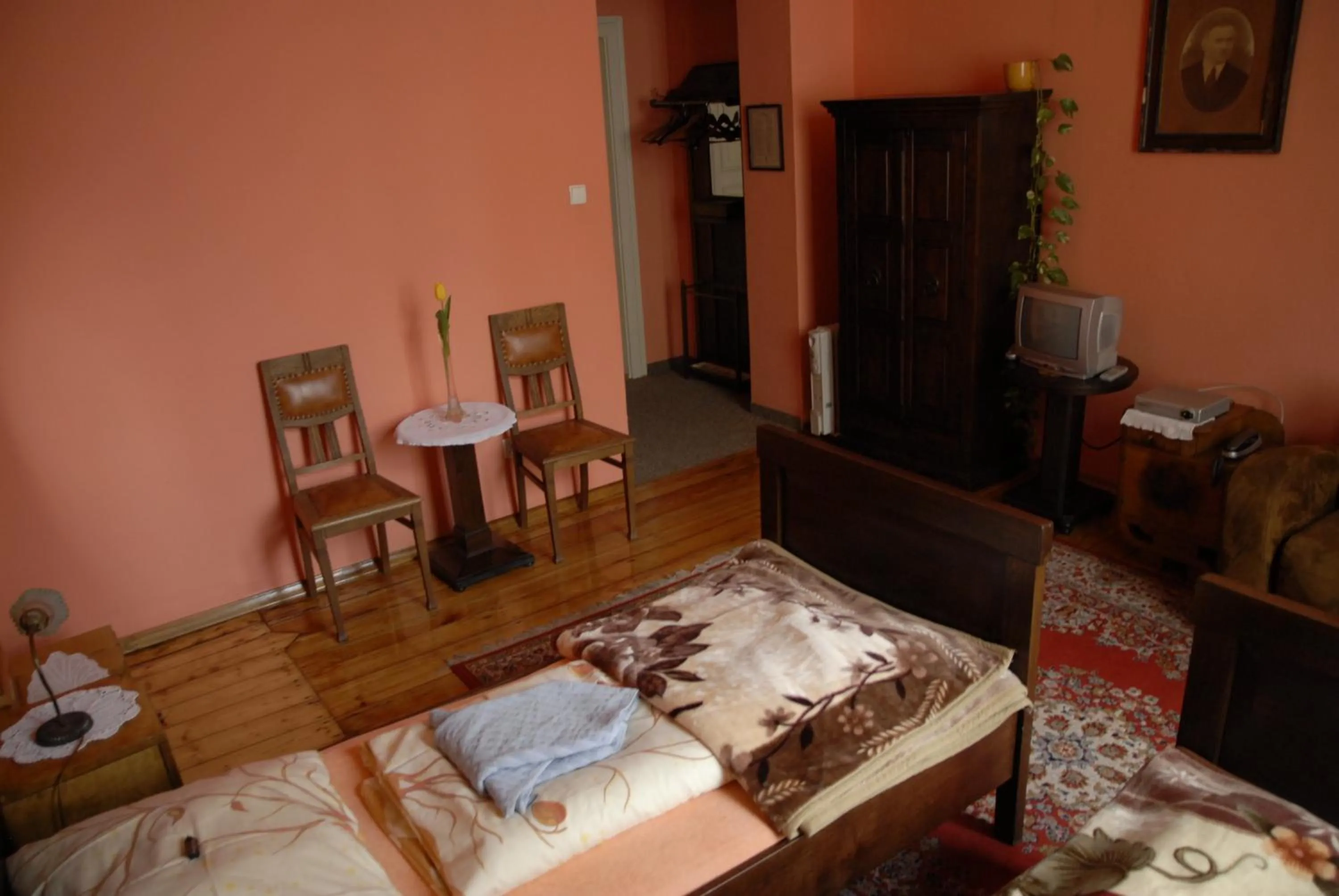 Decorative detail, Bed in Hostel, Pokoje gościnne Mleczarnia - Ozonowane