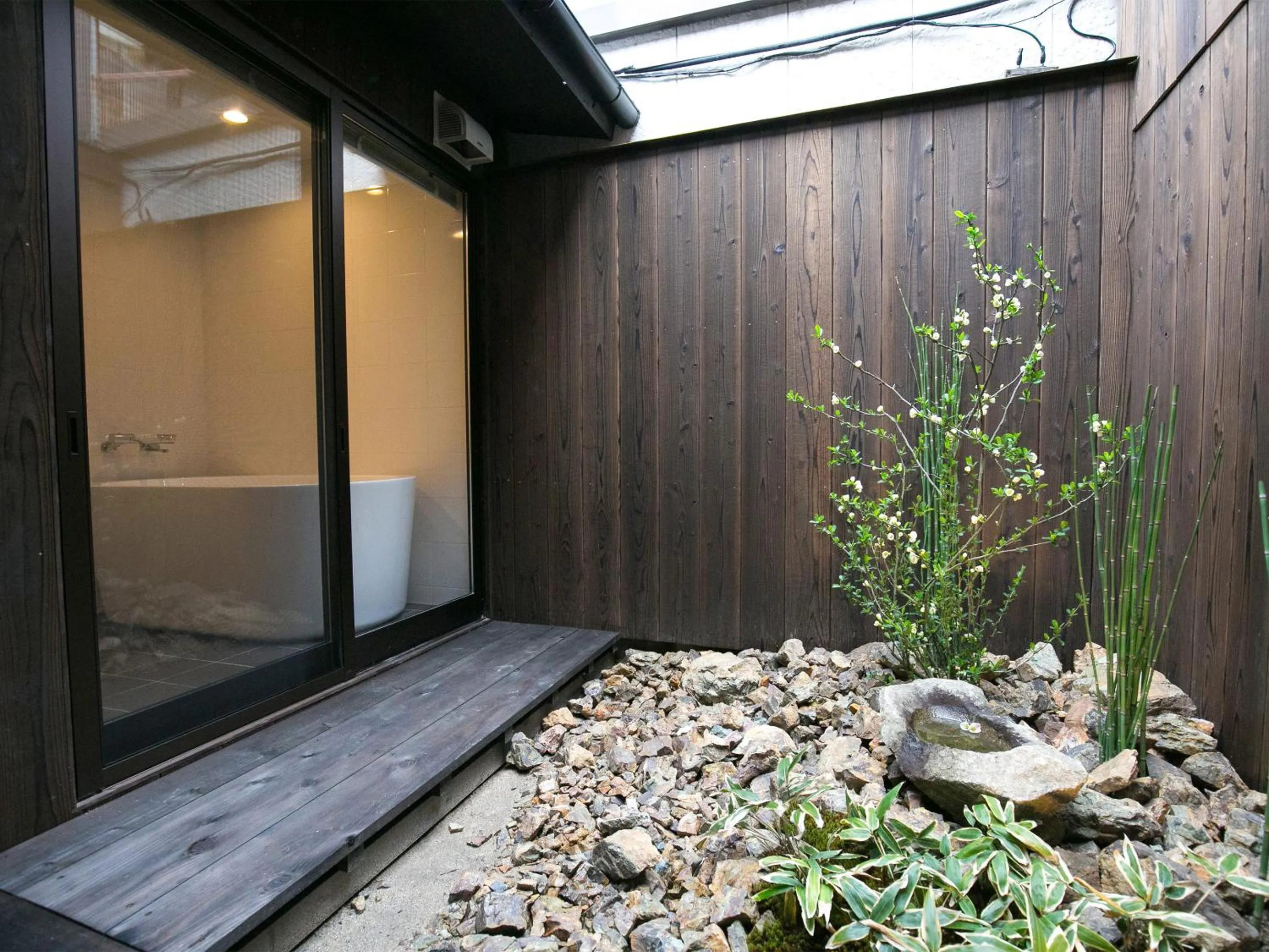 Garden in Nijo Yurakuan