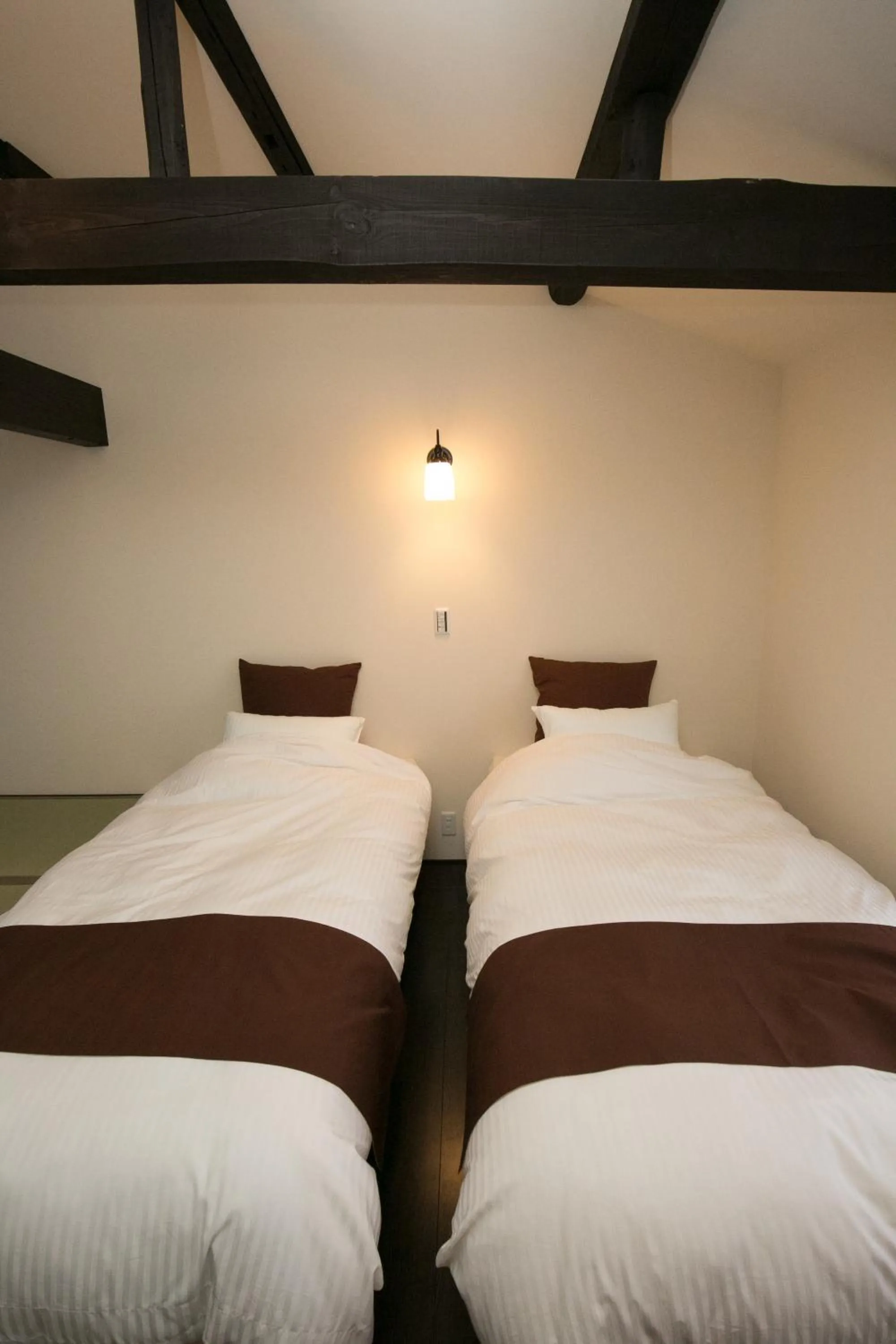 Bedroom, Bed in Nijo Yurakuan