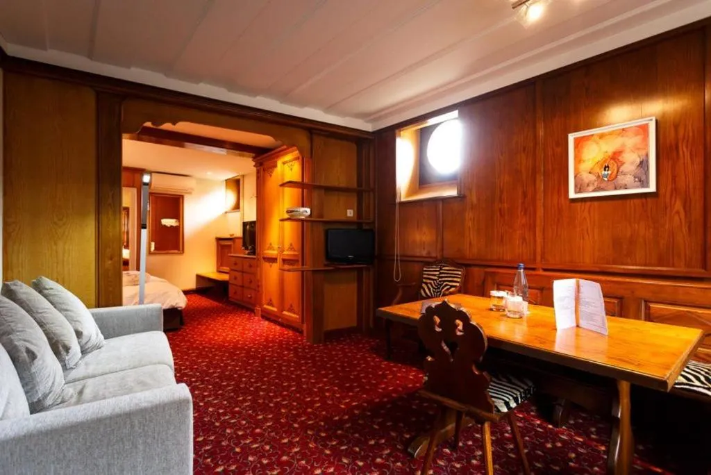 Seating area in Hotel - Restaurant Le Cerf & Spa