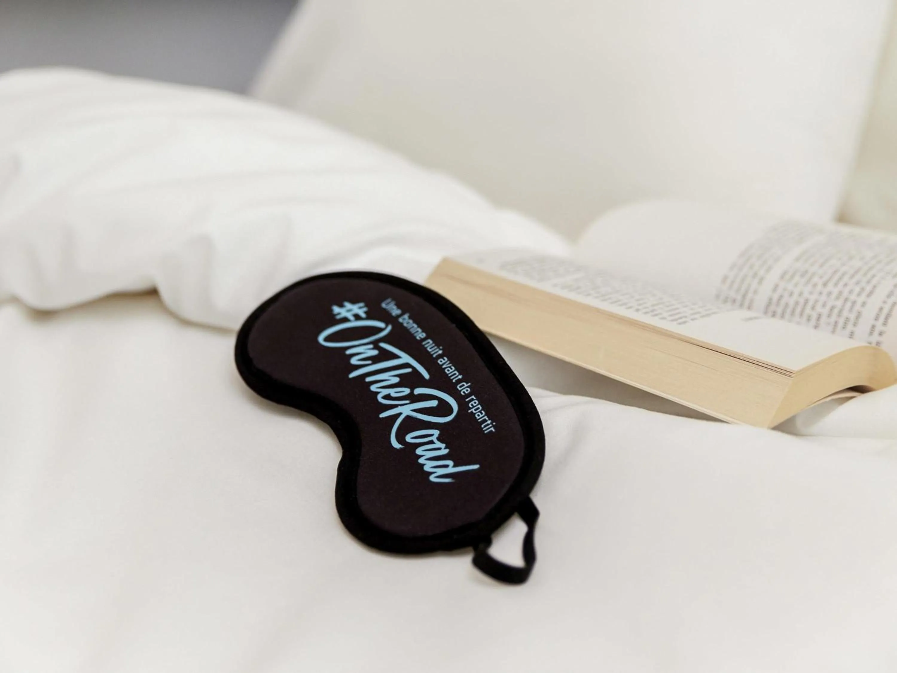 Bedroom, Bed in hotelF1 Avranches Baie Du Mont Saint Michel