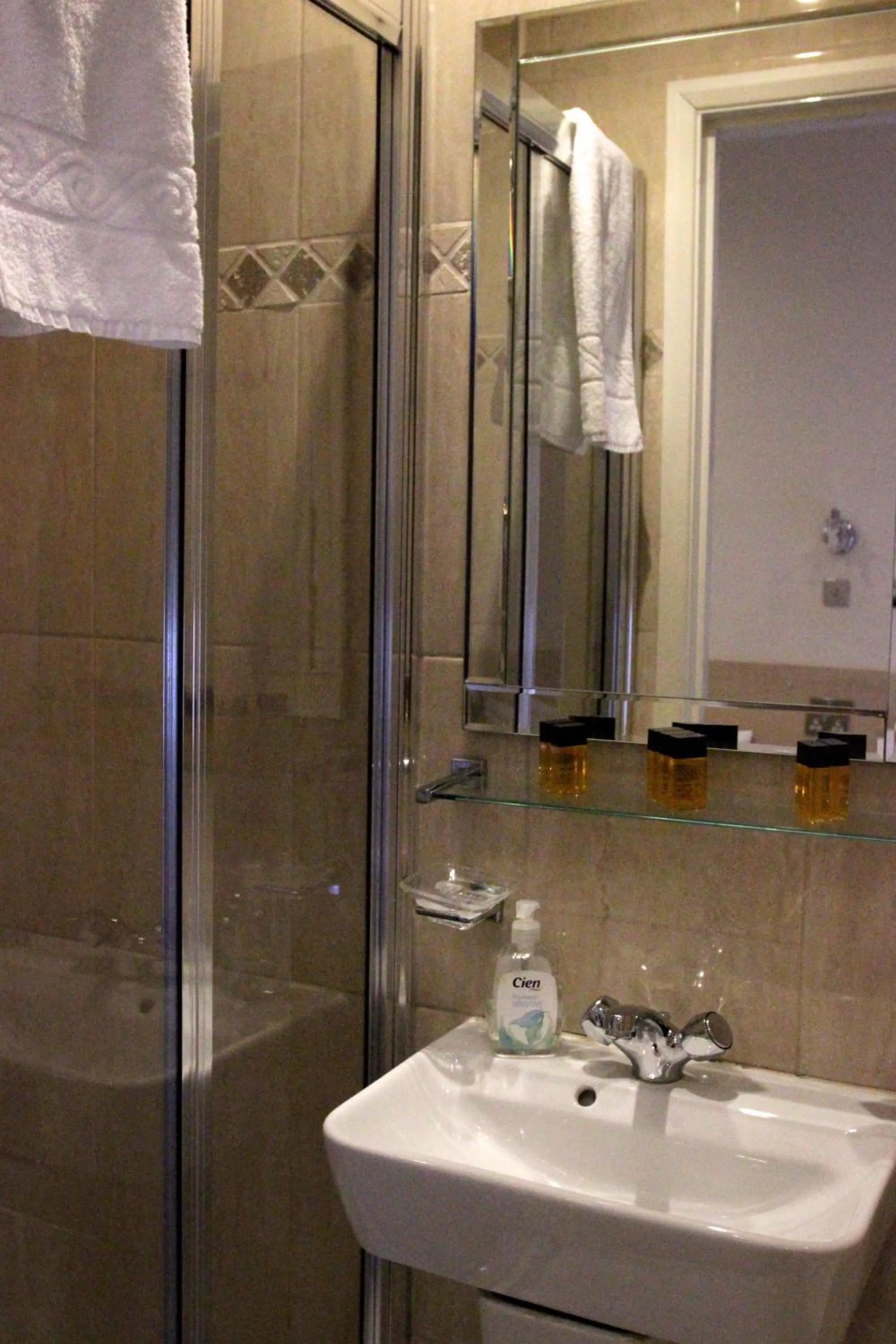 Bathroom in Tony's House Hotel