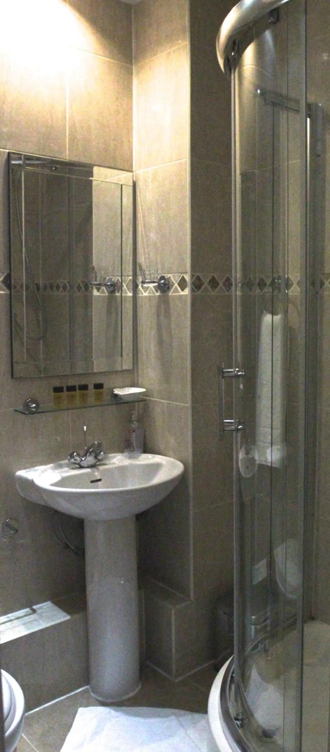 Bathroom in Tony's House Hotel