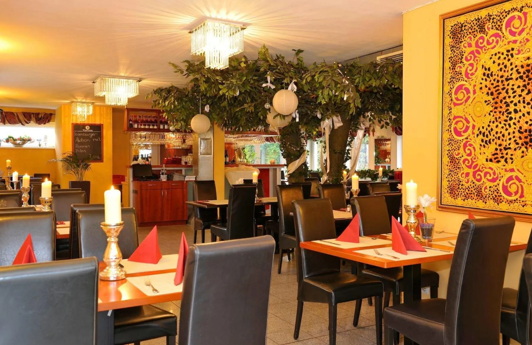 Restaurant/places to eat in Hotel Blankenese