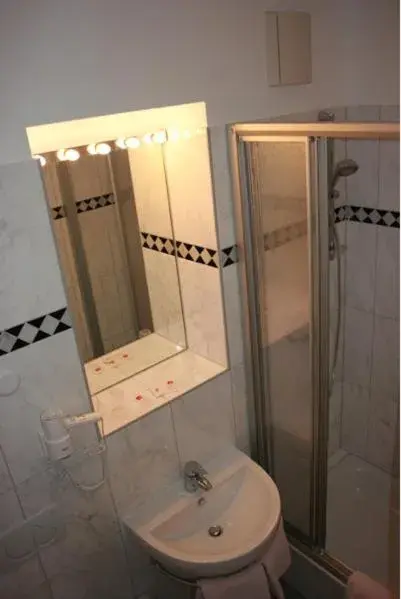 Single Room in Hotel Blankenese Single Room in Hotel Blankenese