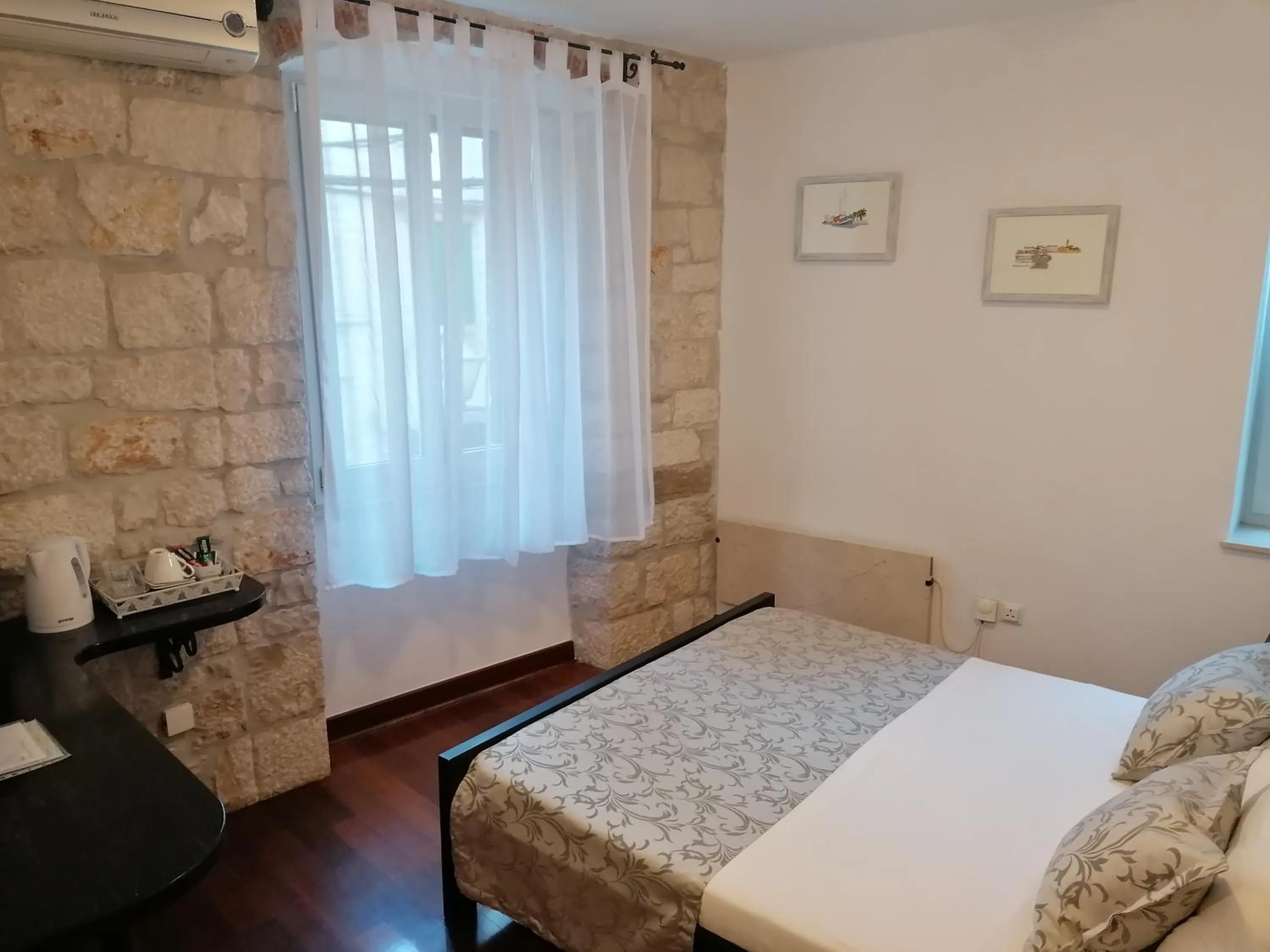 Bed in Villa Sv. Petar