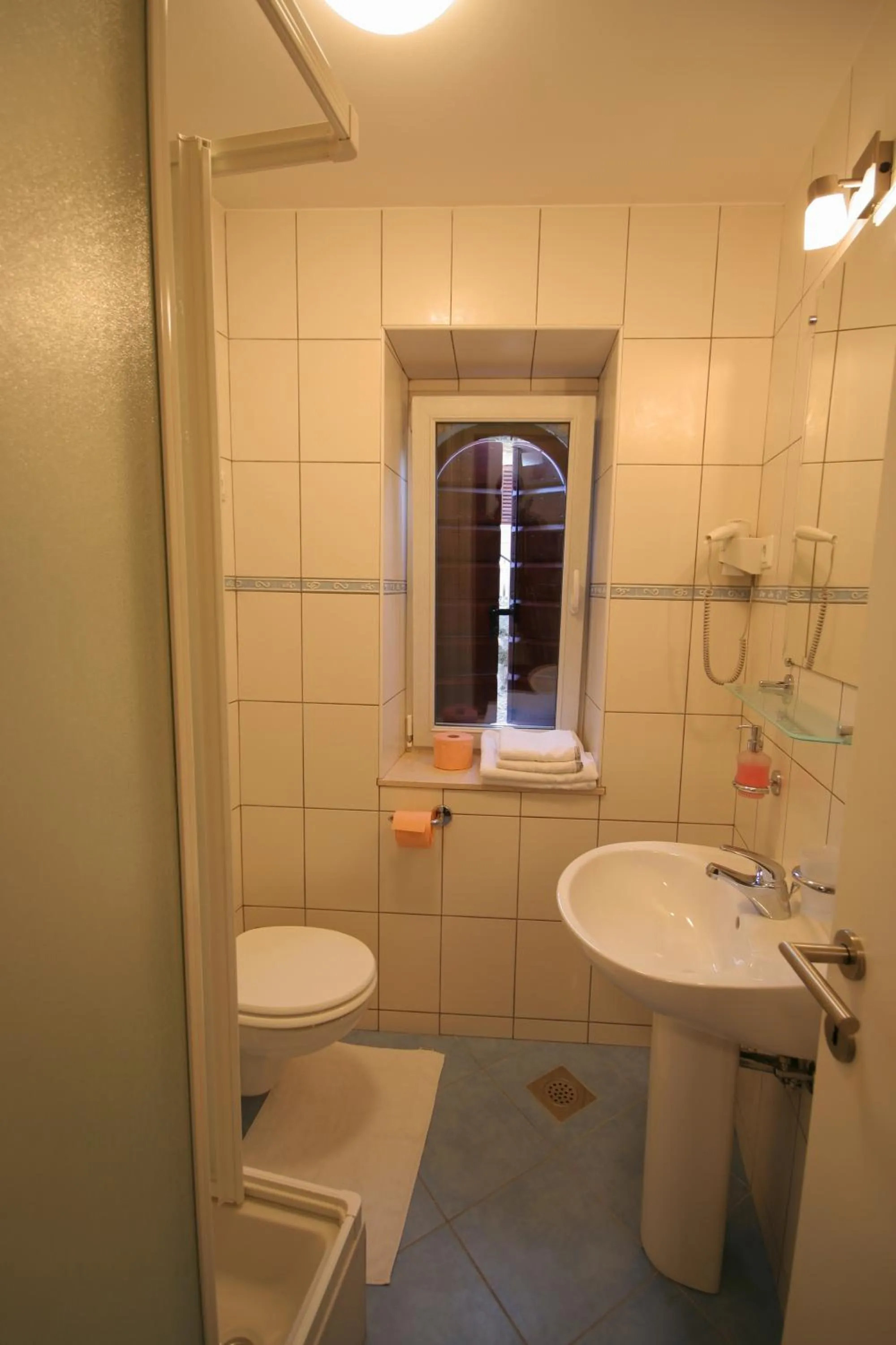 Shower in Villa Sv. Petar