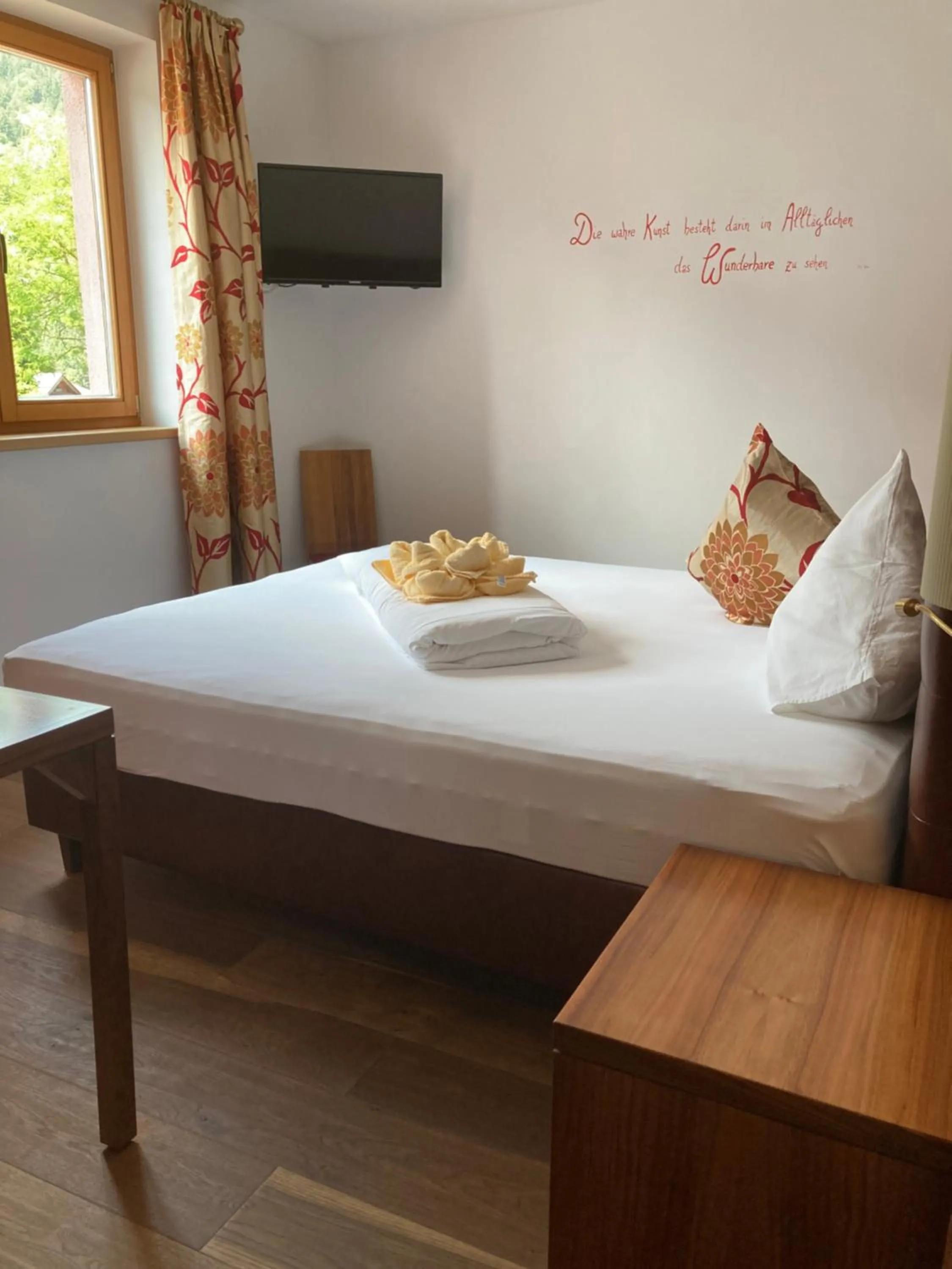 Photo of the whole room, Bed in Skirast - Kirchberg