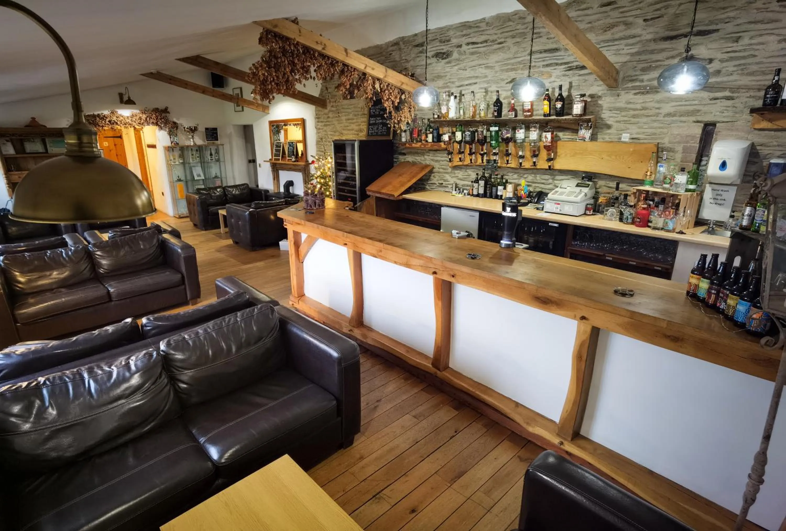 Lounge or bar in Jabajak Vineyard Restaurant & Rooms