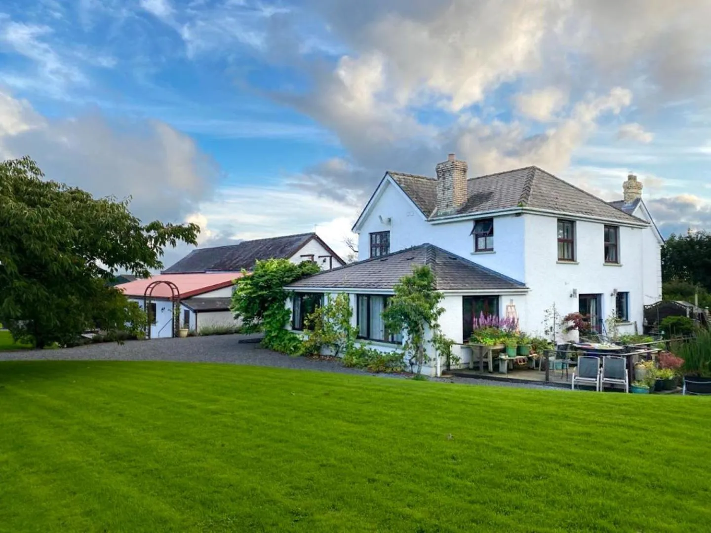 Property building in Jabajak Vineyard Restaurant & Rooms