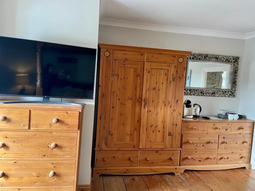 Jabajak Vineyard Restaurant & Rooms