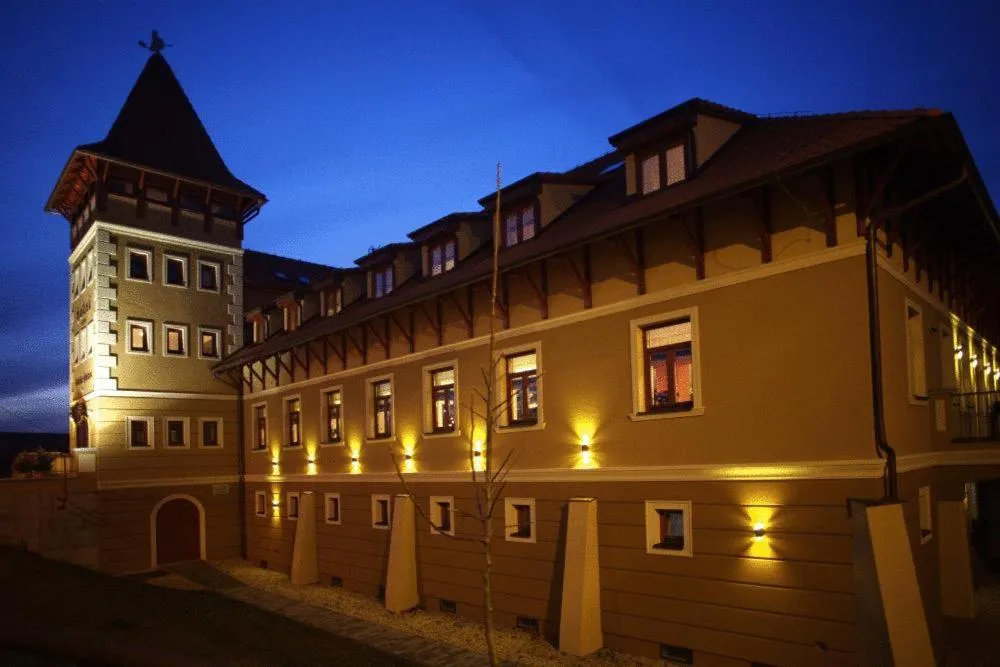 Facade/entrance in Hotel Peklo