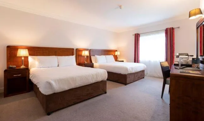 Bed in Schull Harbour Hotel & Leisure Centre
