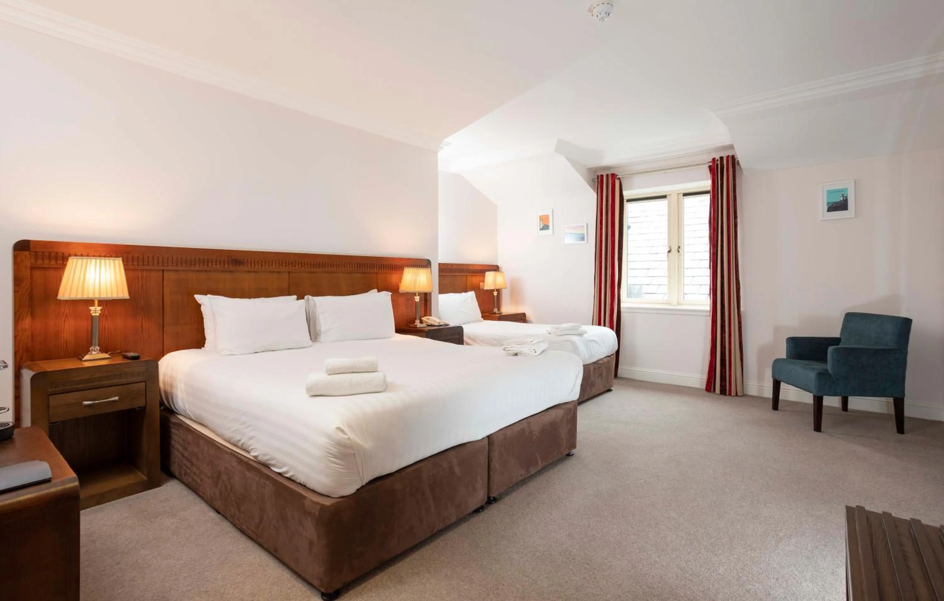 Bed in Schull Harbour Hotel & Leisure Centre