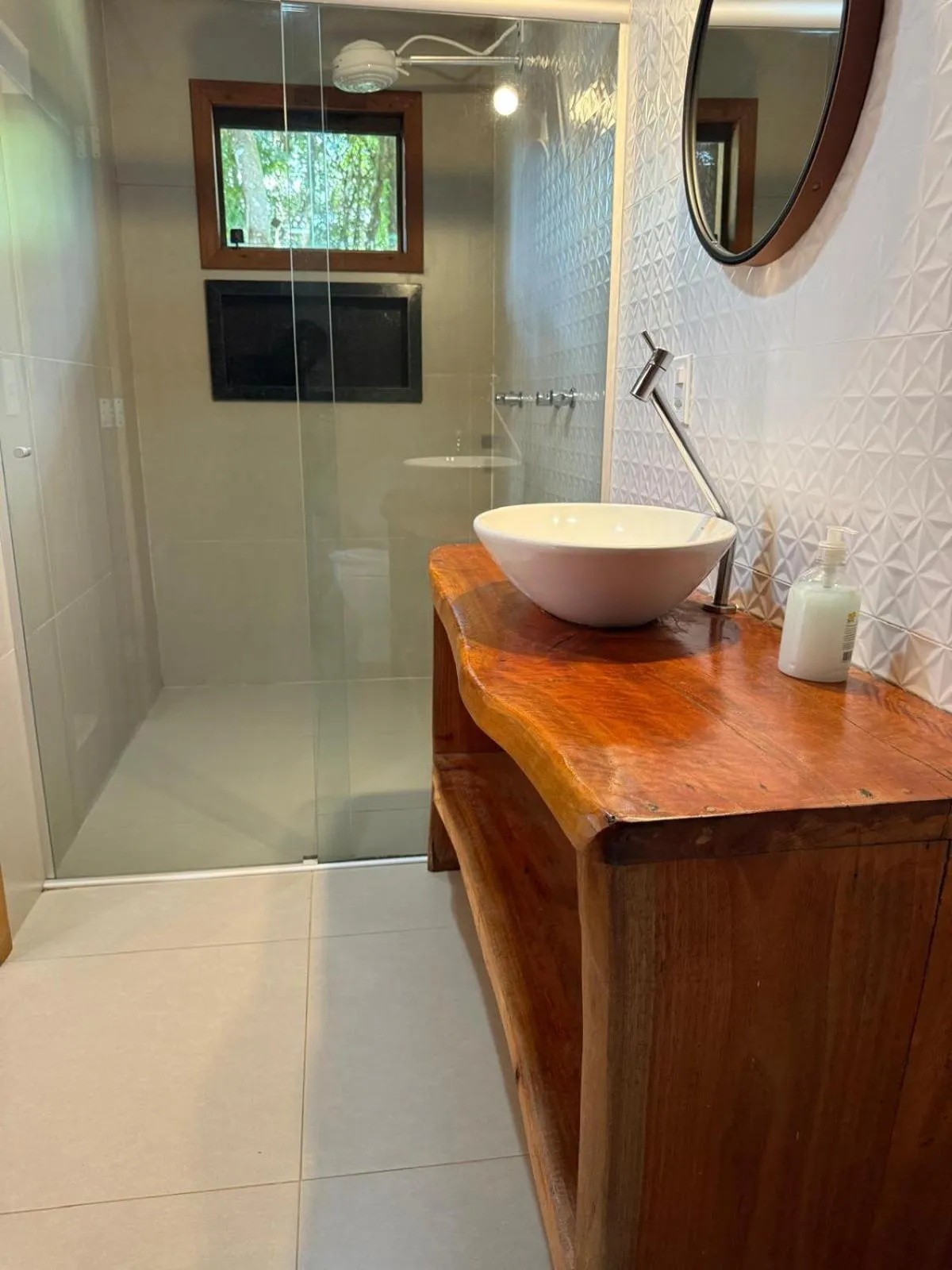 A Mi Manera Pousada , cerveja própria e Bistrô !