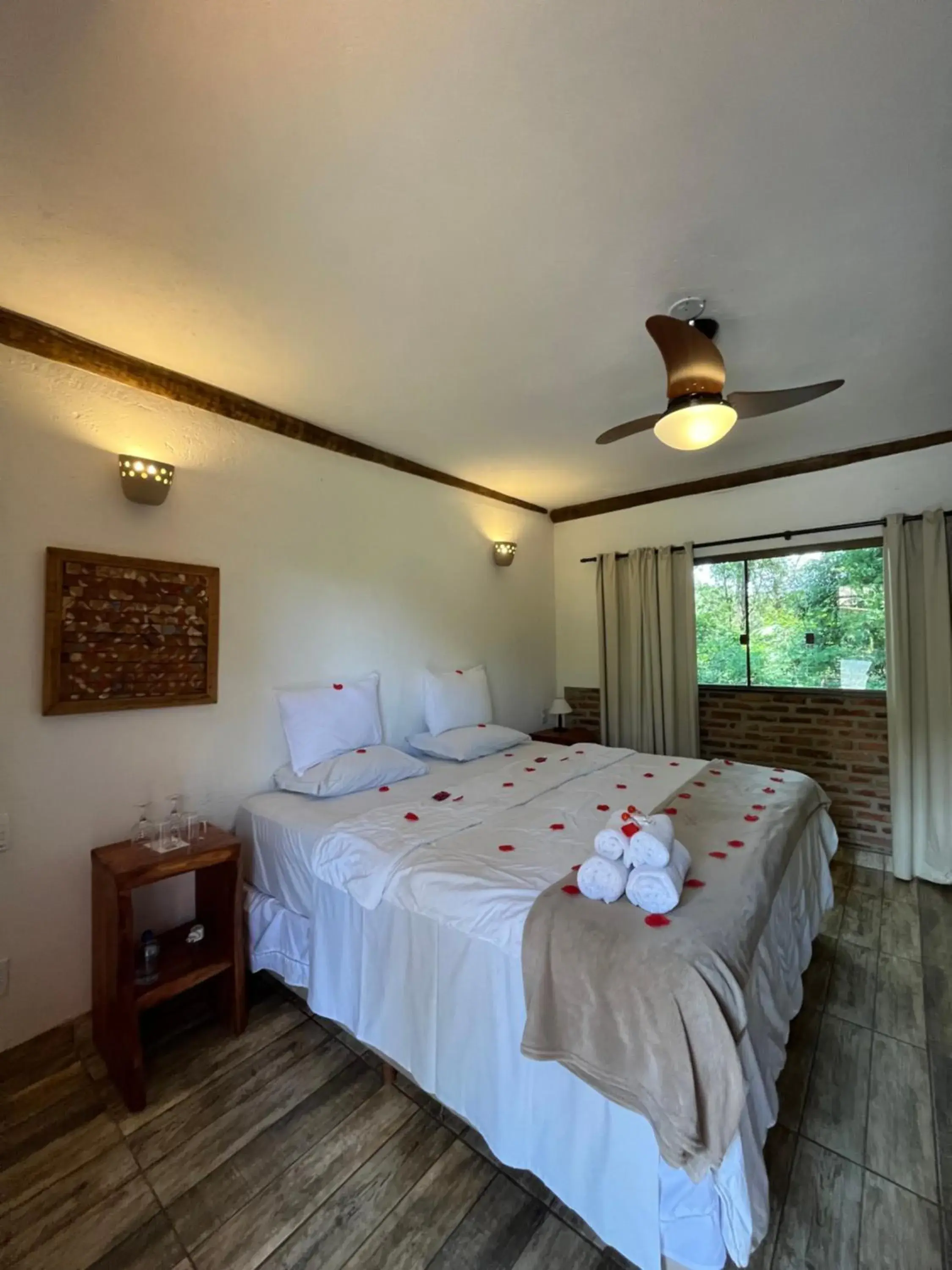 Standard Double Room in A Mi Manera Pousada , cerveja própria e Bistrô ! Standard Double Room in A Mi Manera Pousada , cerveja própria e Bistrô !