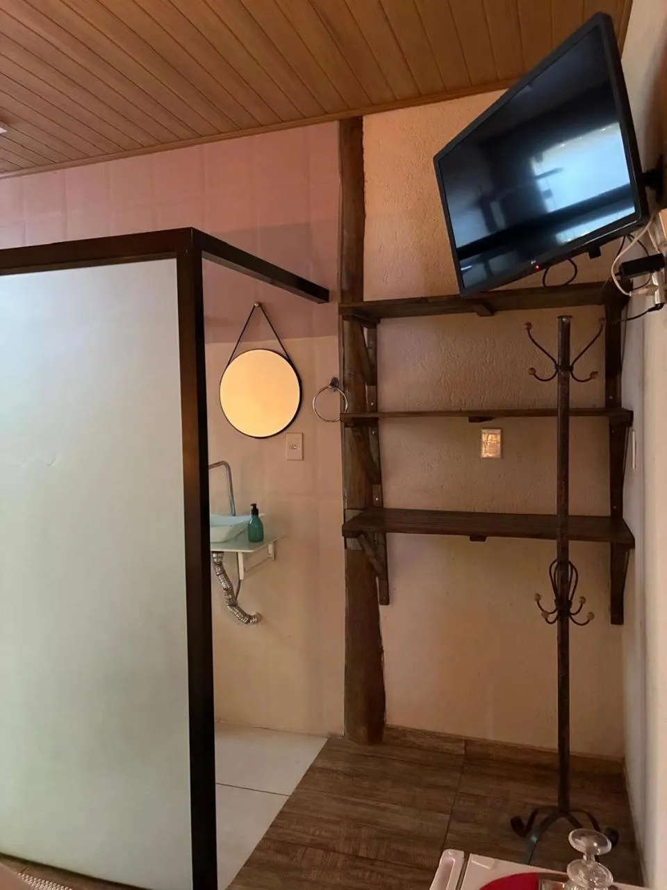 A Mi Manera Pousada , cerveja própria e Bistrô !