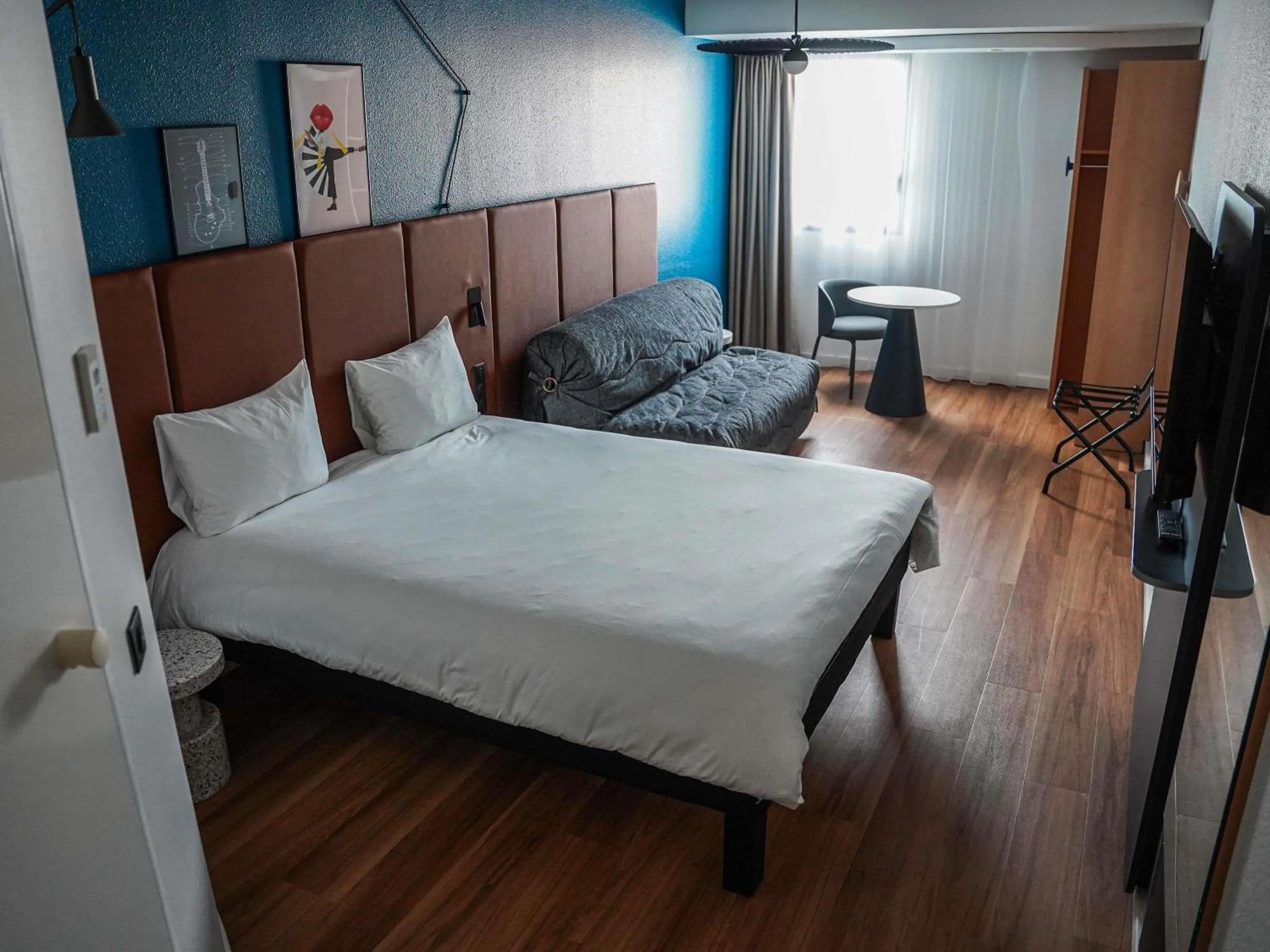 Bedroom, Bed in ibis Bayeux Port En Bessin