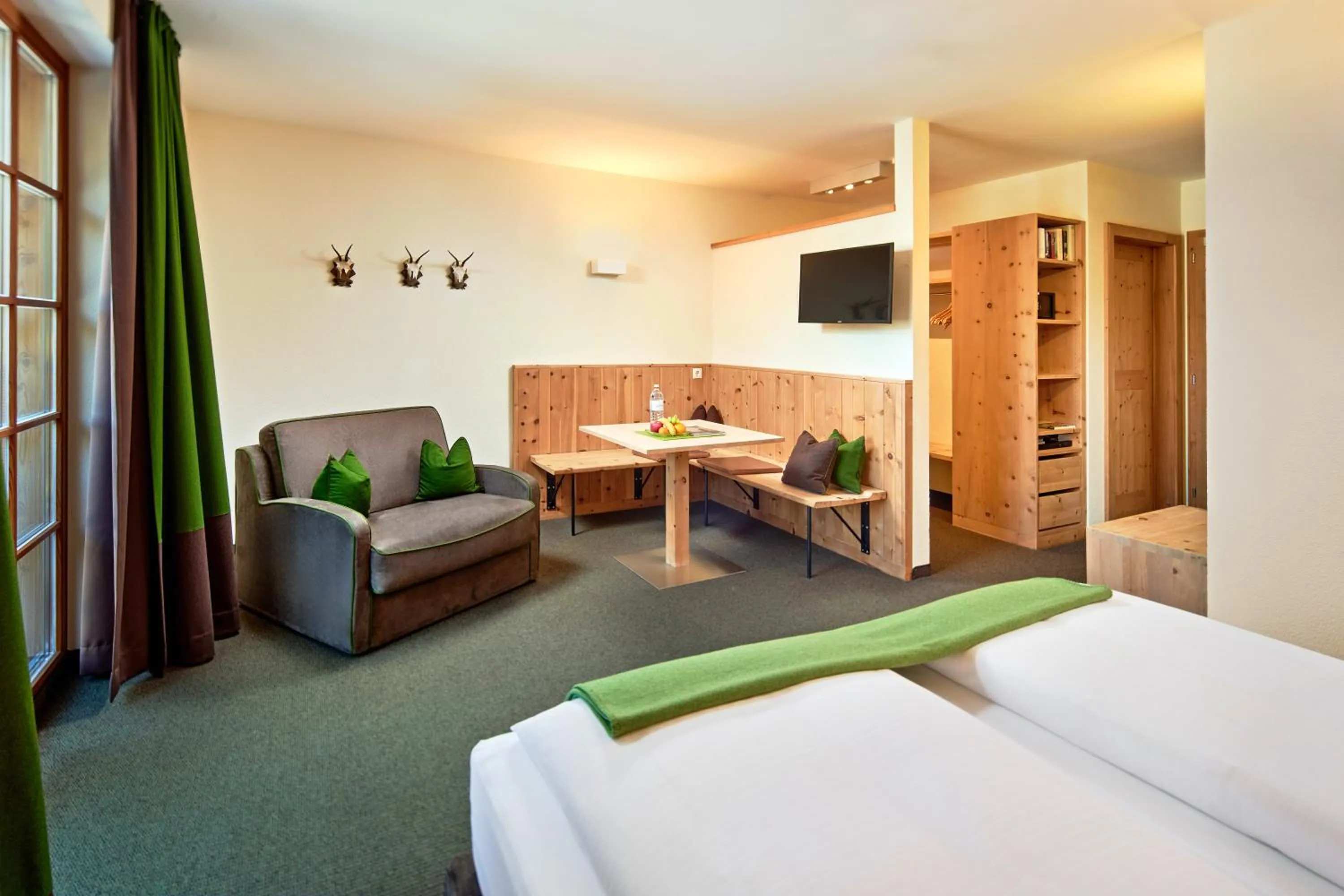 Photo of the whole room, Bed in Der Waldhof - Unique - A hidden gem