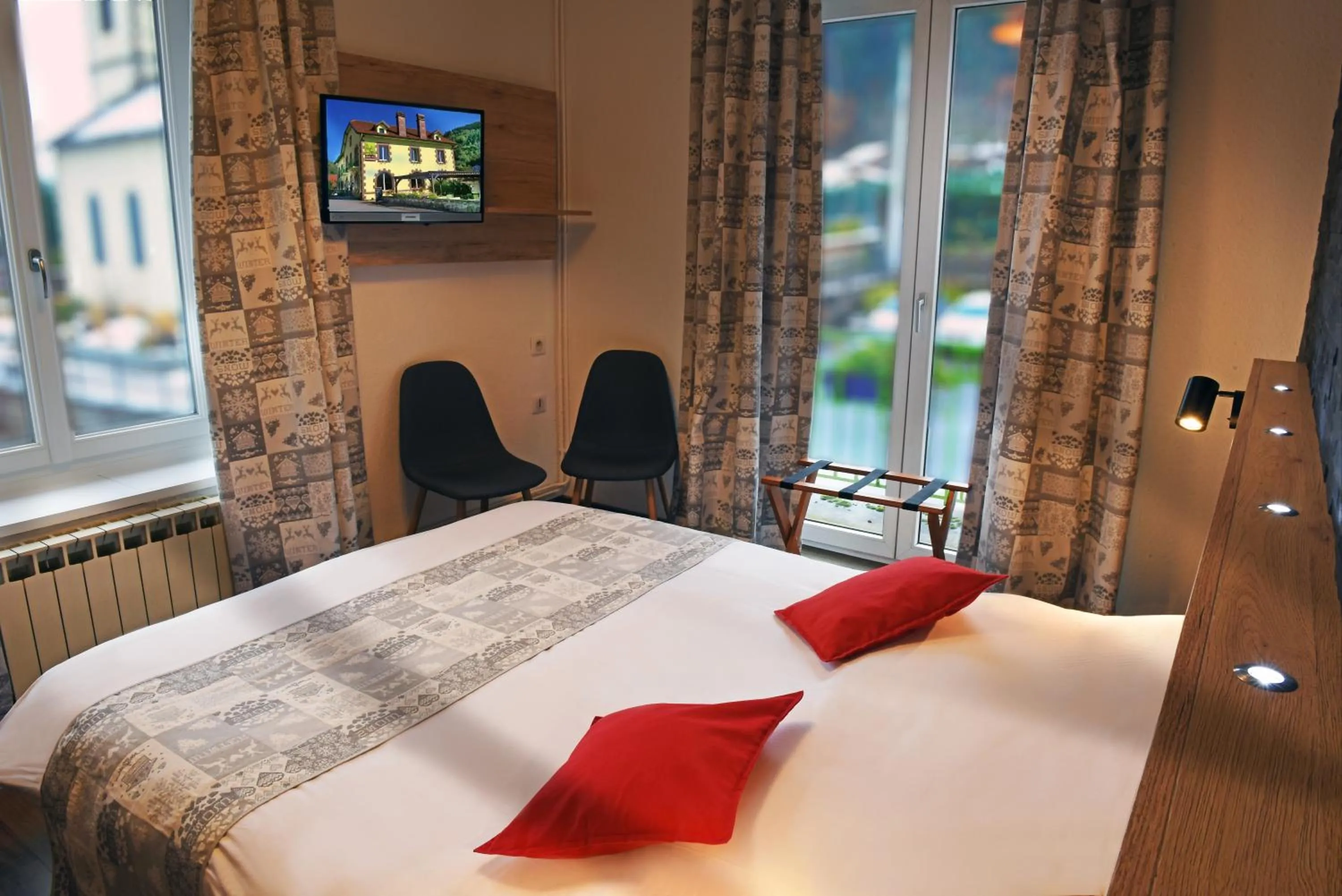 Bedroom, Bed in Hotel Restaurant Du Haut Du Roc