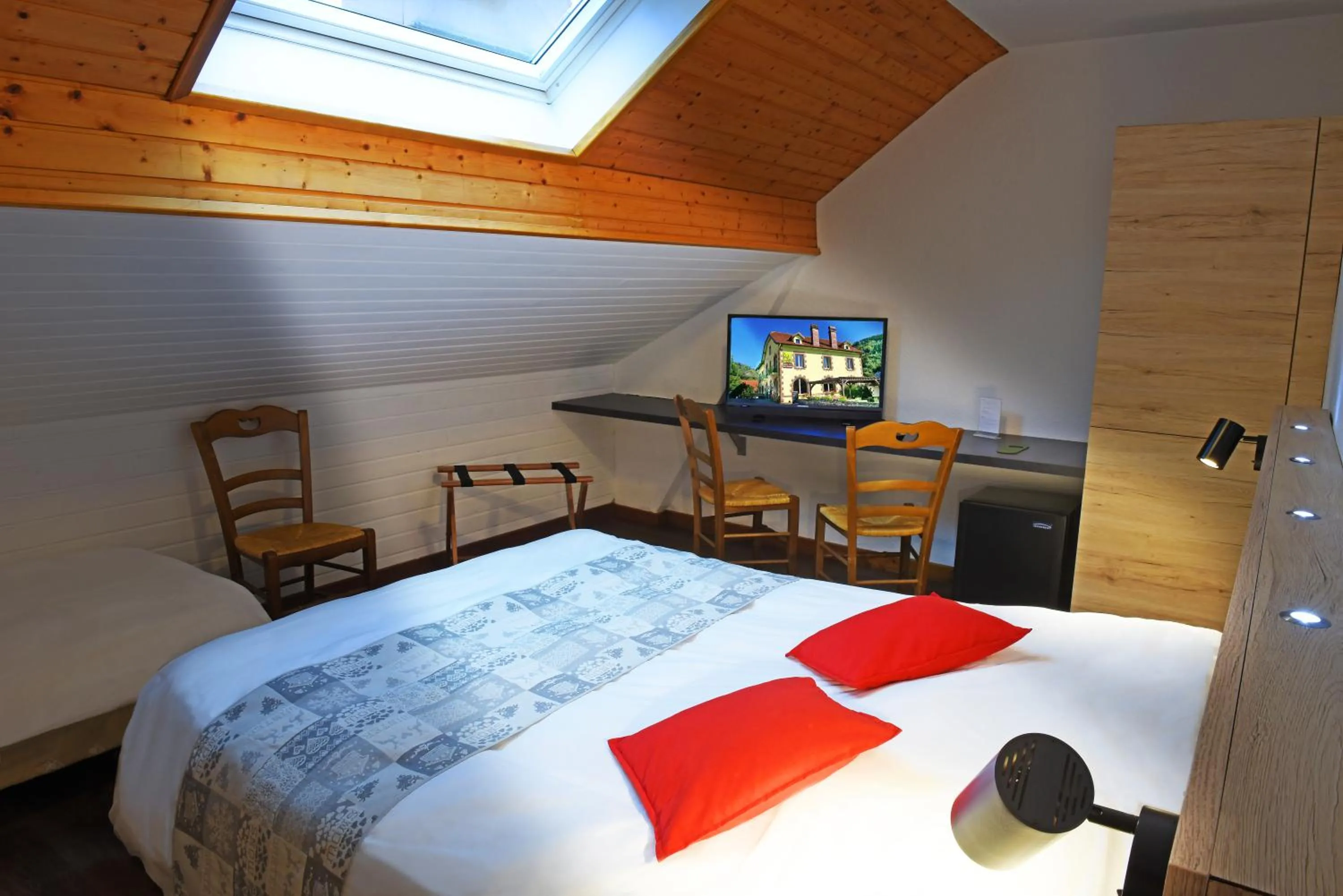 Bedroom, Bed in Hotel Restaurant Du Haut Du Roc