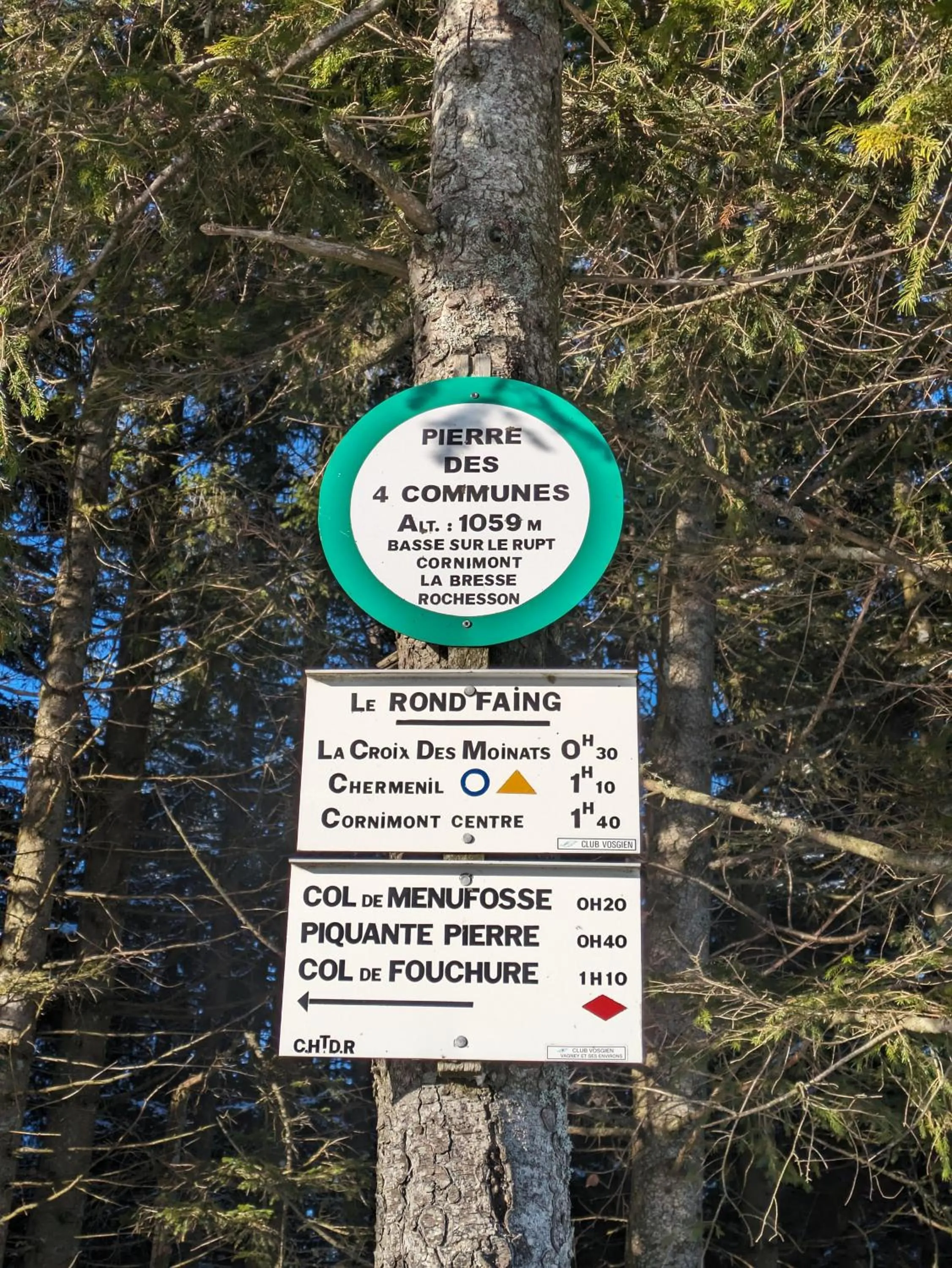 Hiking in Hotel Restaurant Du Haut Du Roc