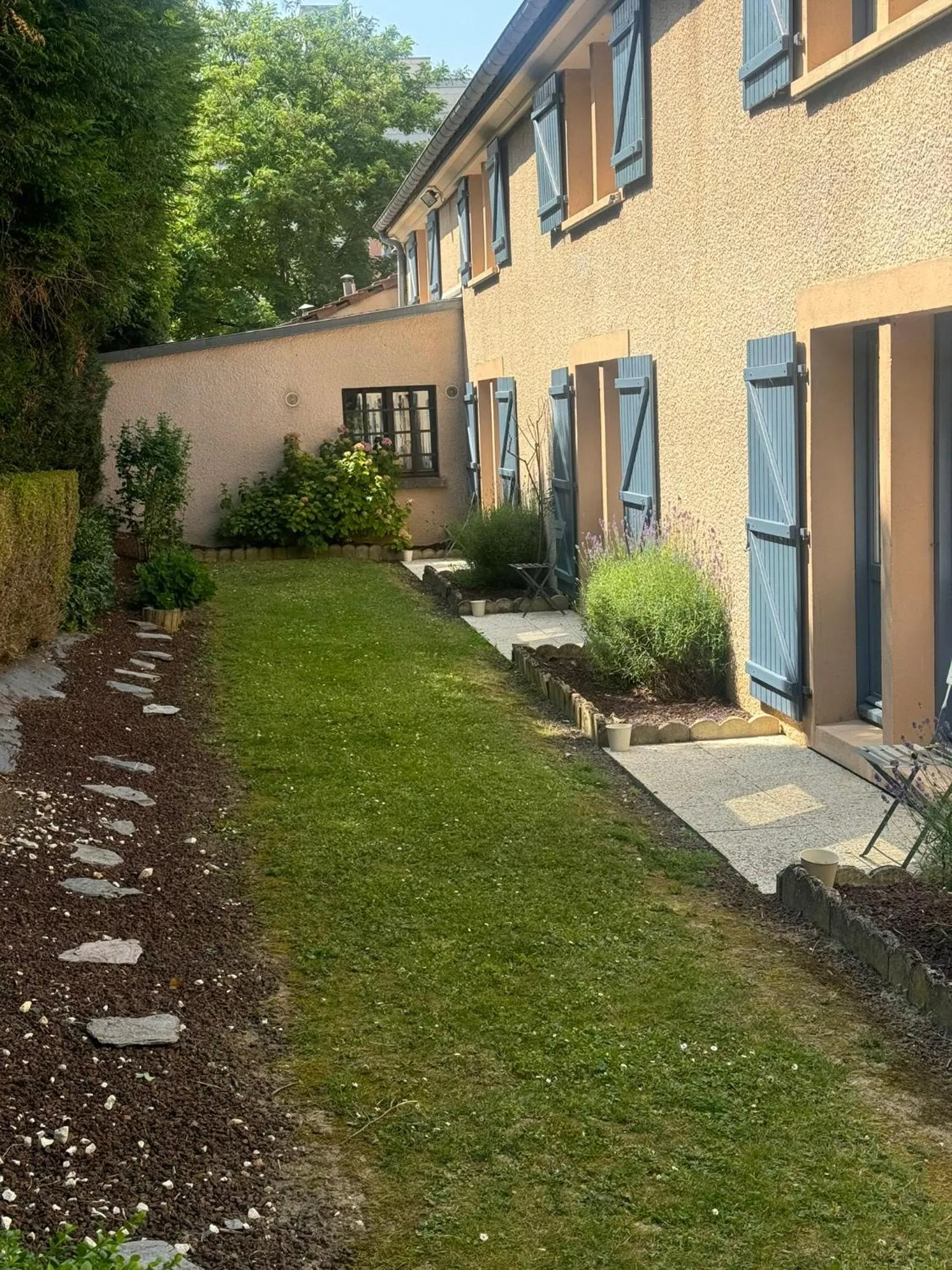 Property building in Kyriad Epernay