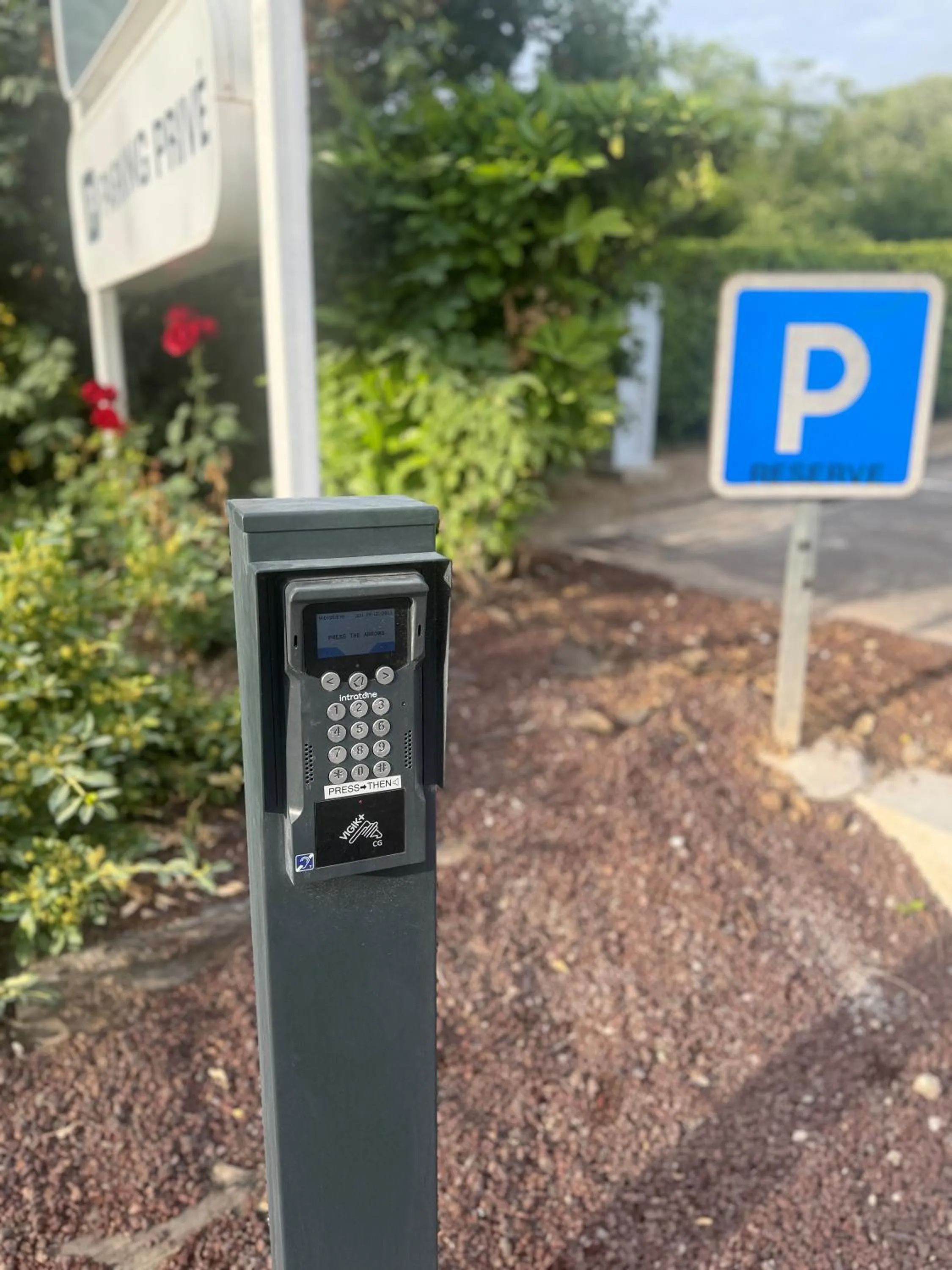 Parking in Kyriad Epernay