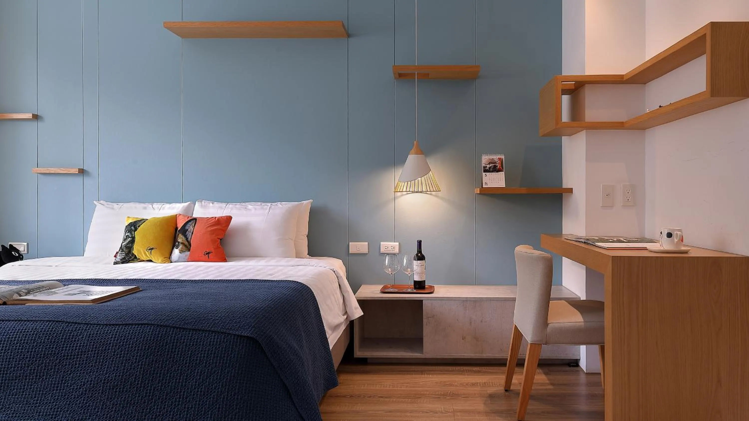 Bedroom, Bed in Doris Home