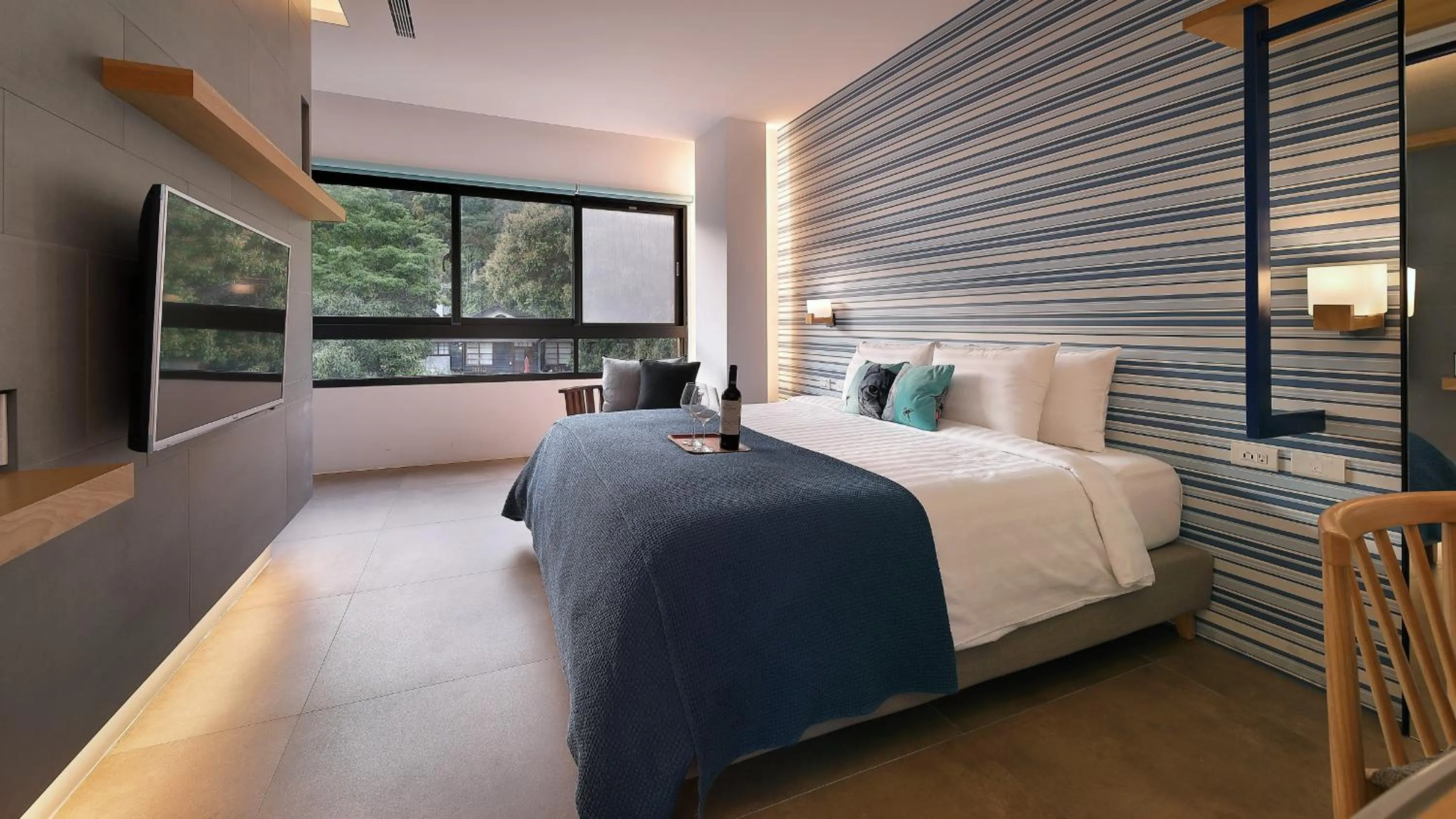 Bedroom, Bed in Doris Home