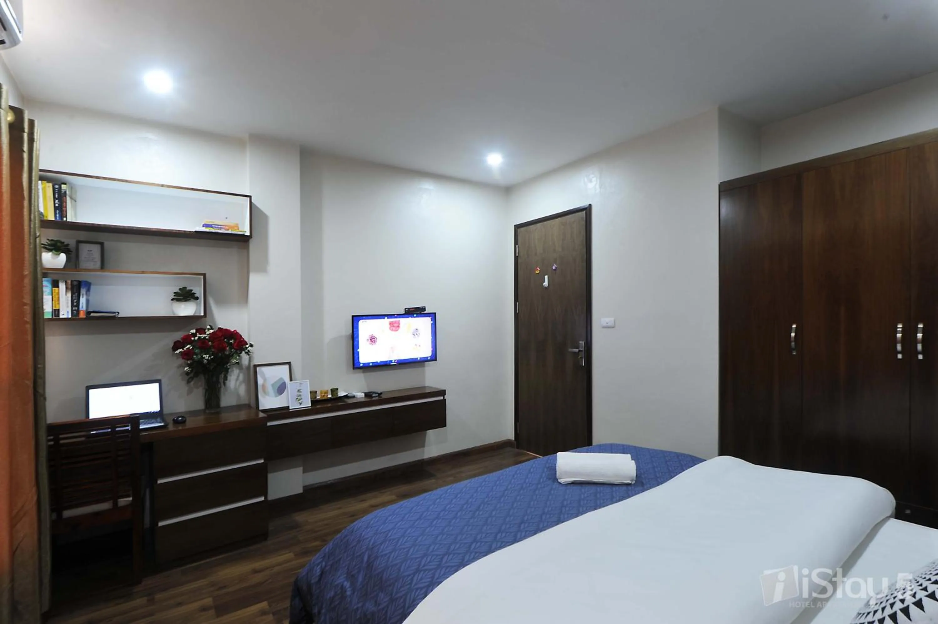 TV and multimedia, Bed in ISTAY Hotel Apartment 5