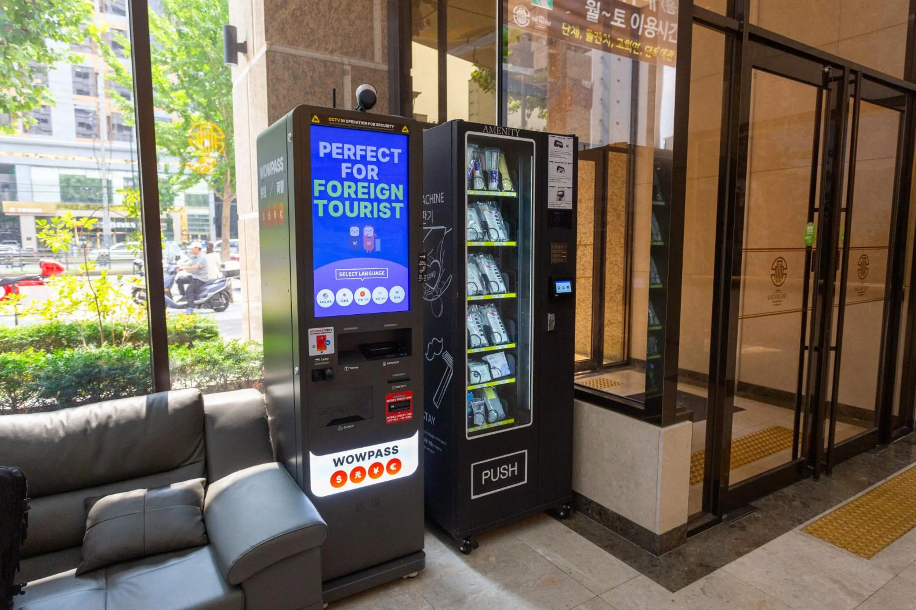 Lobby or reception in The Recenz Dongdaemun Hotel