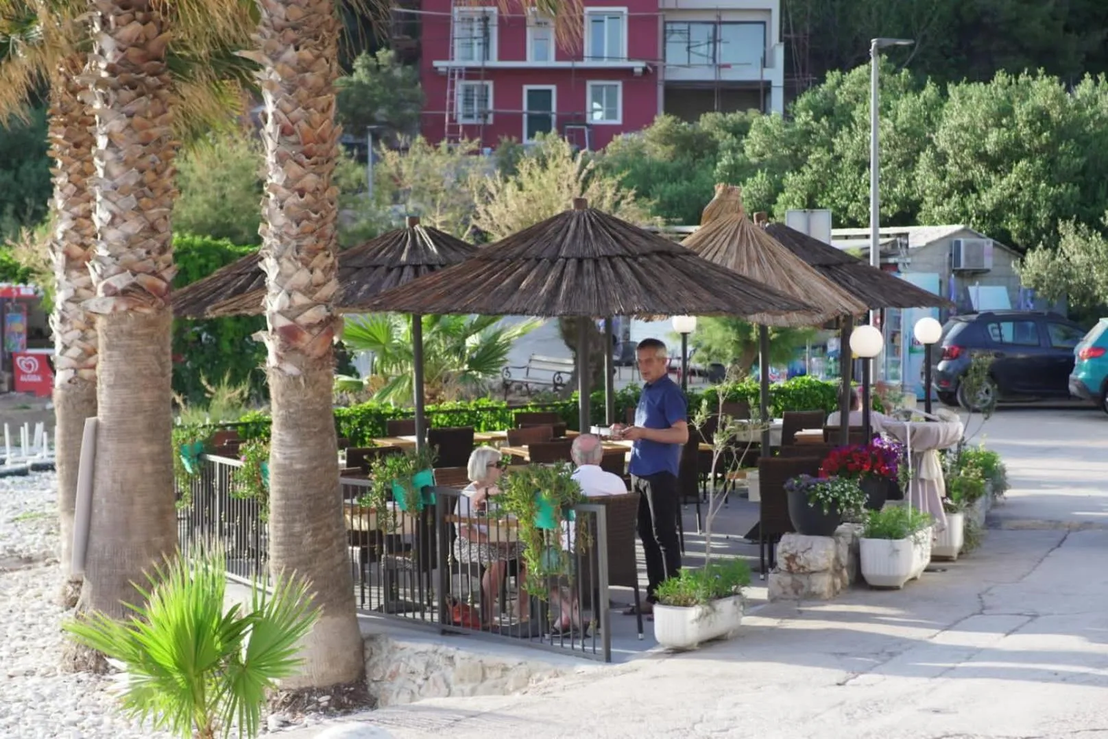 Restaurant/places to eat in Hotel Fortuna