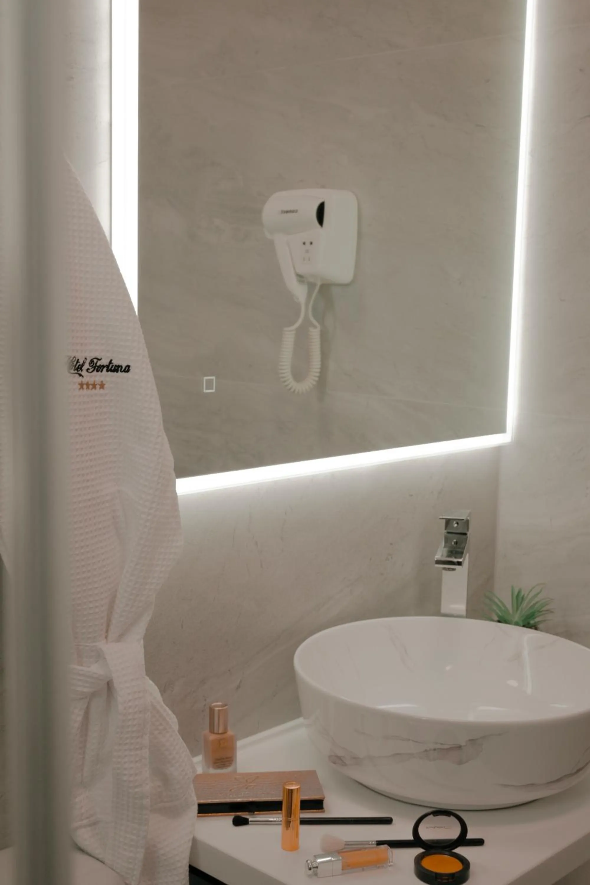 Bathroom in Hotel Fortuna