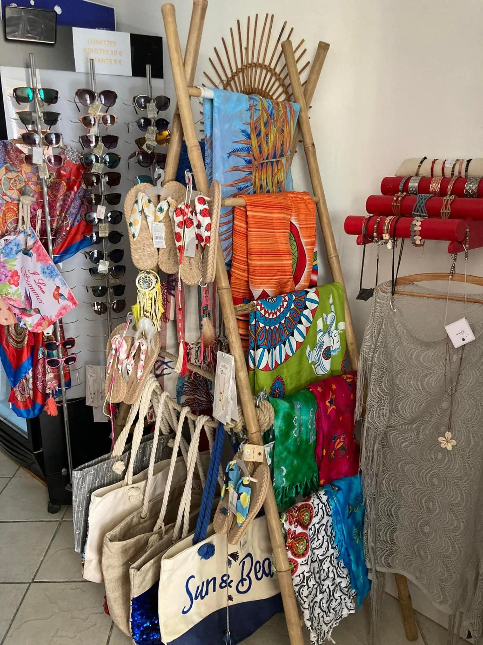 On-site shops in Hôtel Le Gambetta