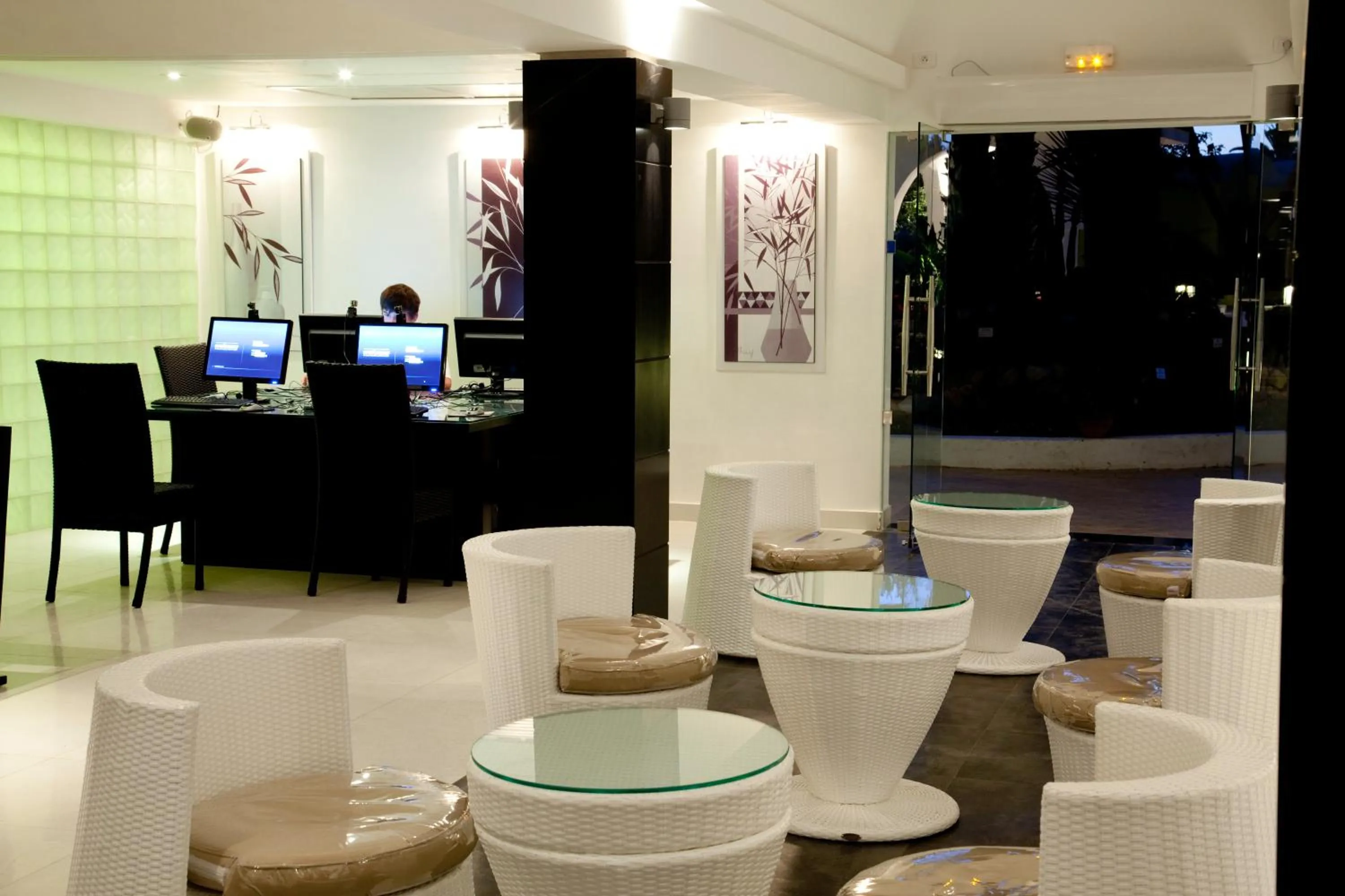 Other in Samira Club Family and couples only