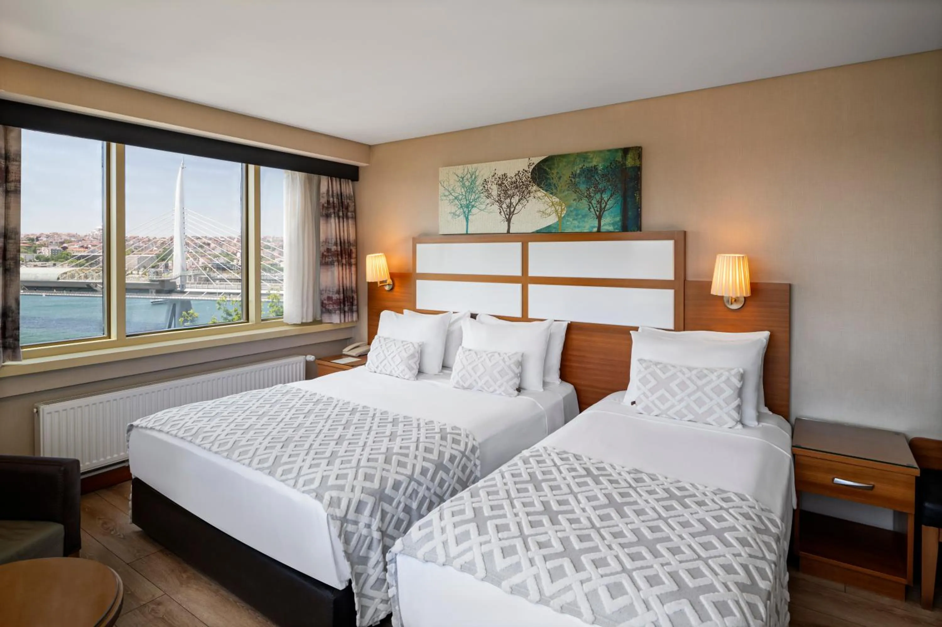 Photo of the whole room, Bed in Istanbul Golden City Hotel