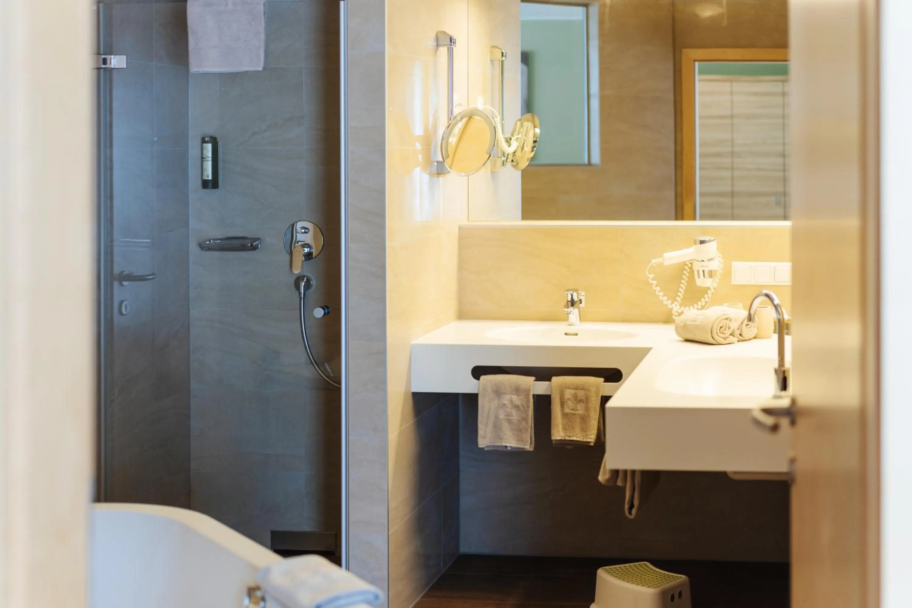 Photo of the whole room in Familienhotel Trebesingerhof