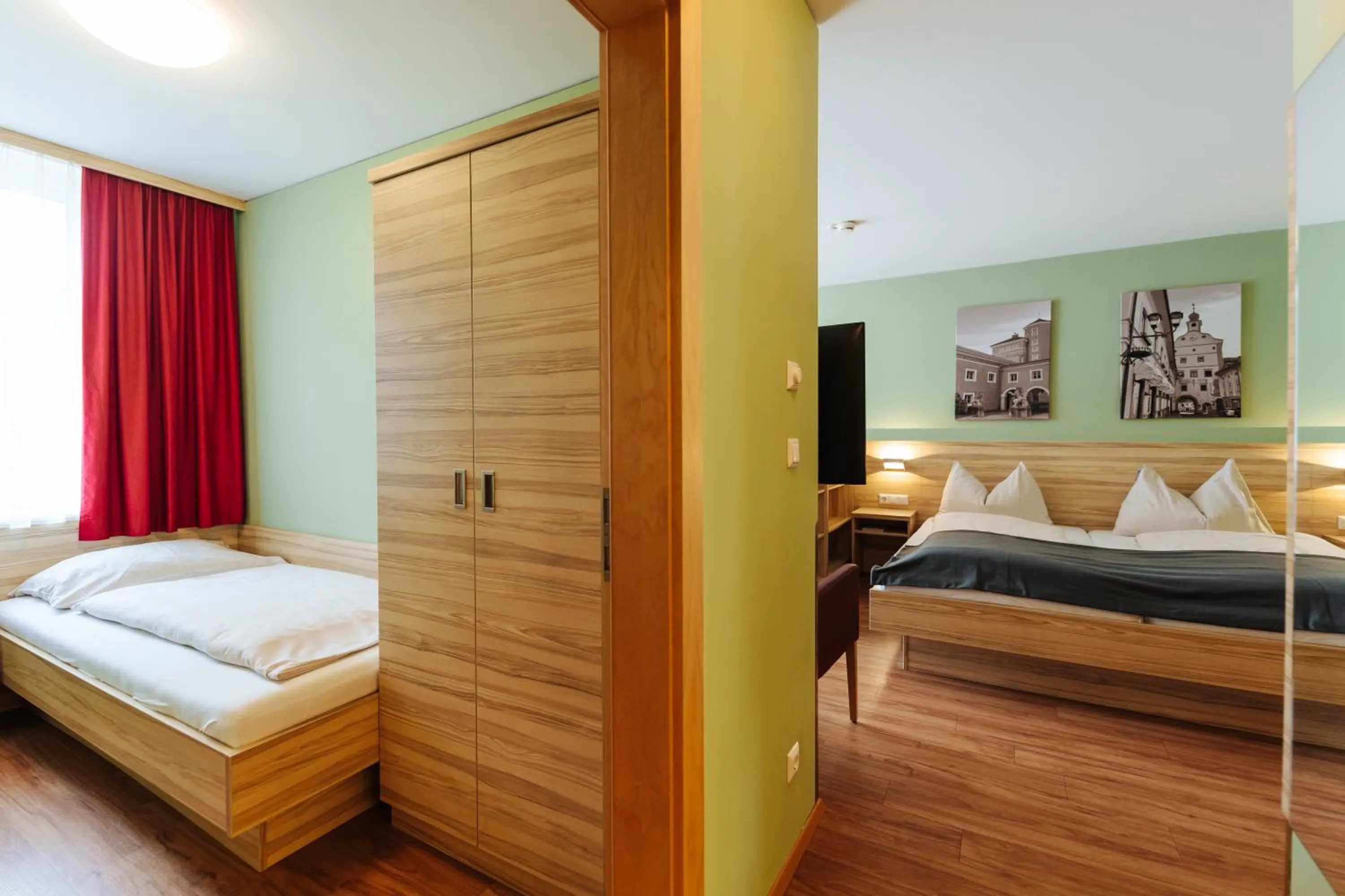 Photo of the whole room, Bed in Familienhotel Trebesingerhof