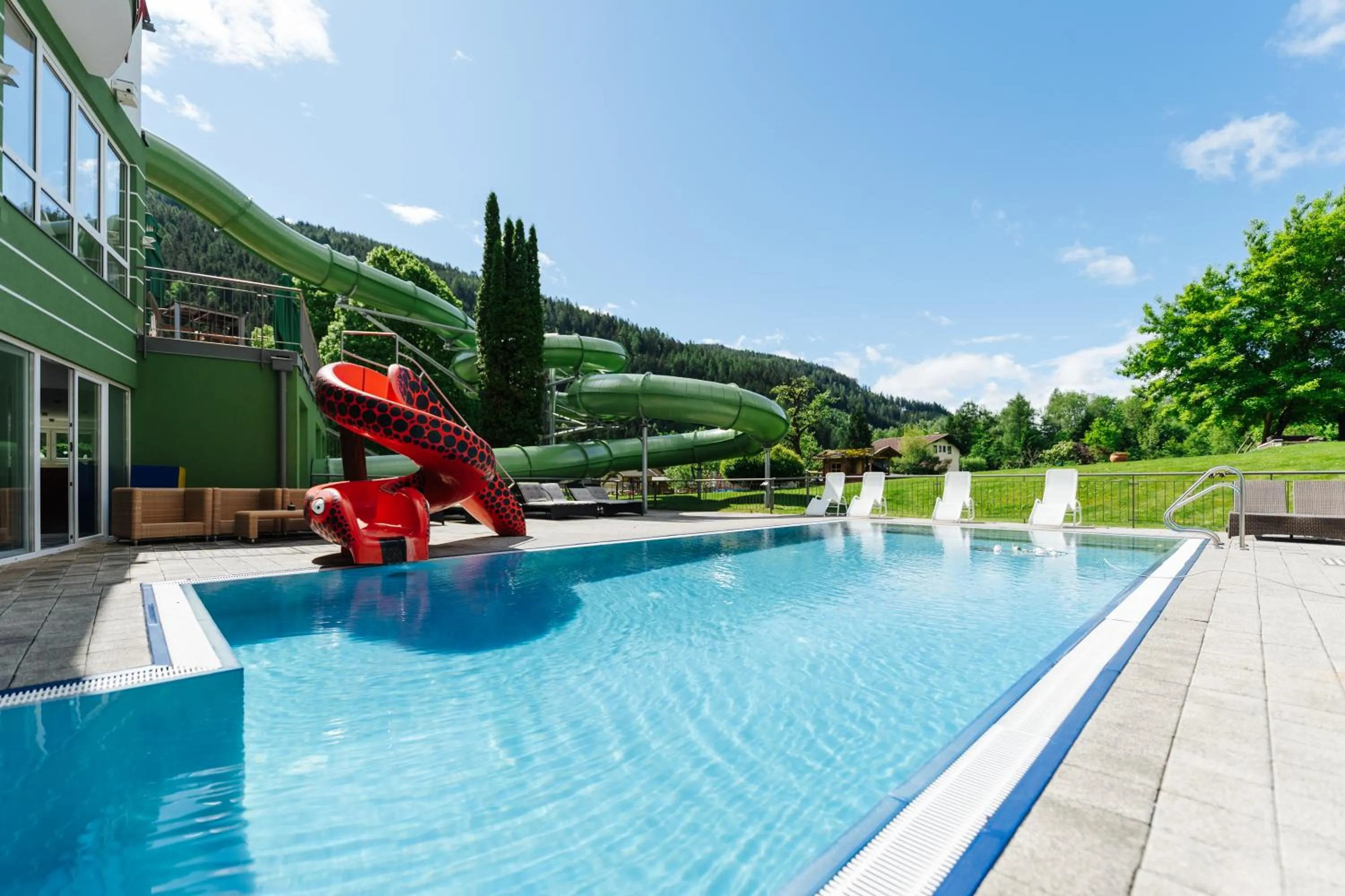 Swimming pool in Familienhotel Trebesingerhof